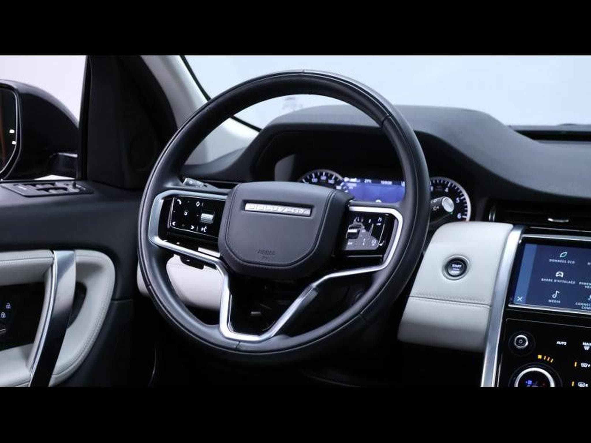 Land-Rover Discovery Sport P250 R-Dynamic HSE Auto (2023) - Photo 17