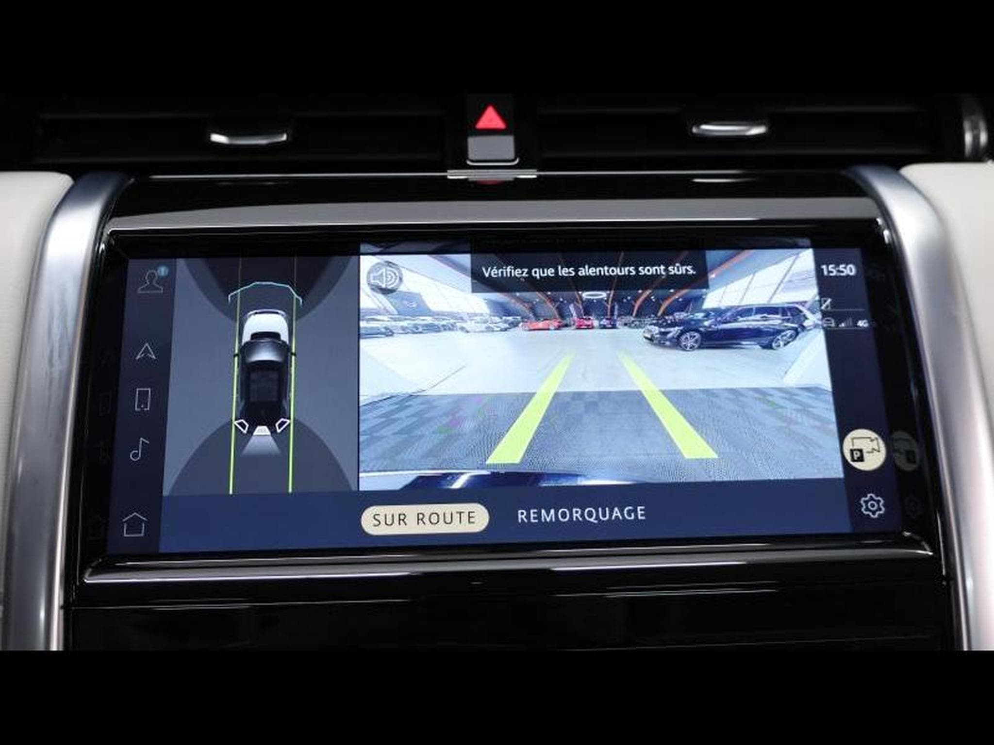 Land-Rover Discovery Sport P250 R-Dynamic HSE Auto (2023) - Photo 23