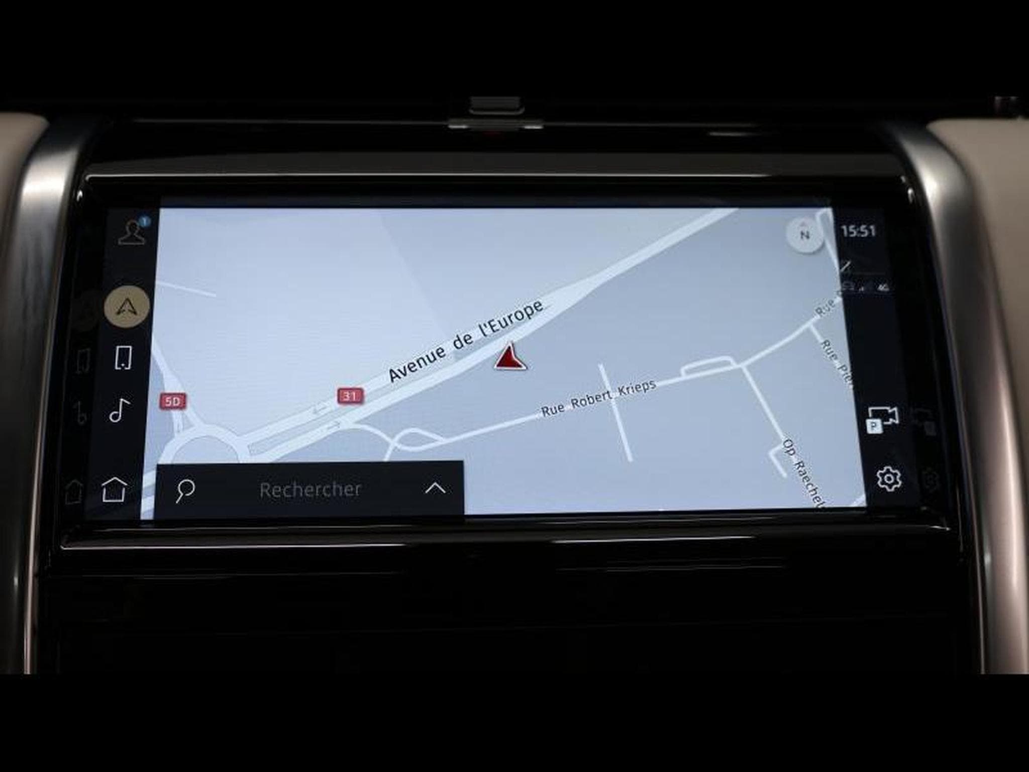 Land-Rover Discovery Sport P250 R-Dynamic HSE Auto (2023) - Photo 24