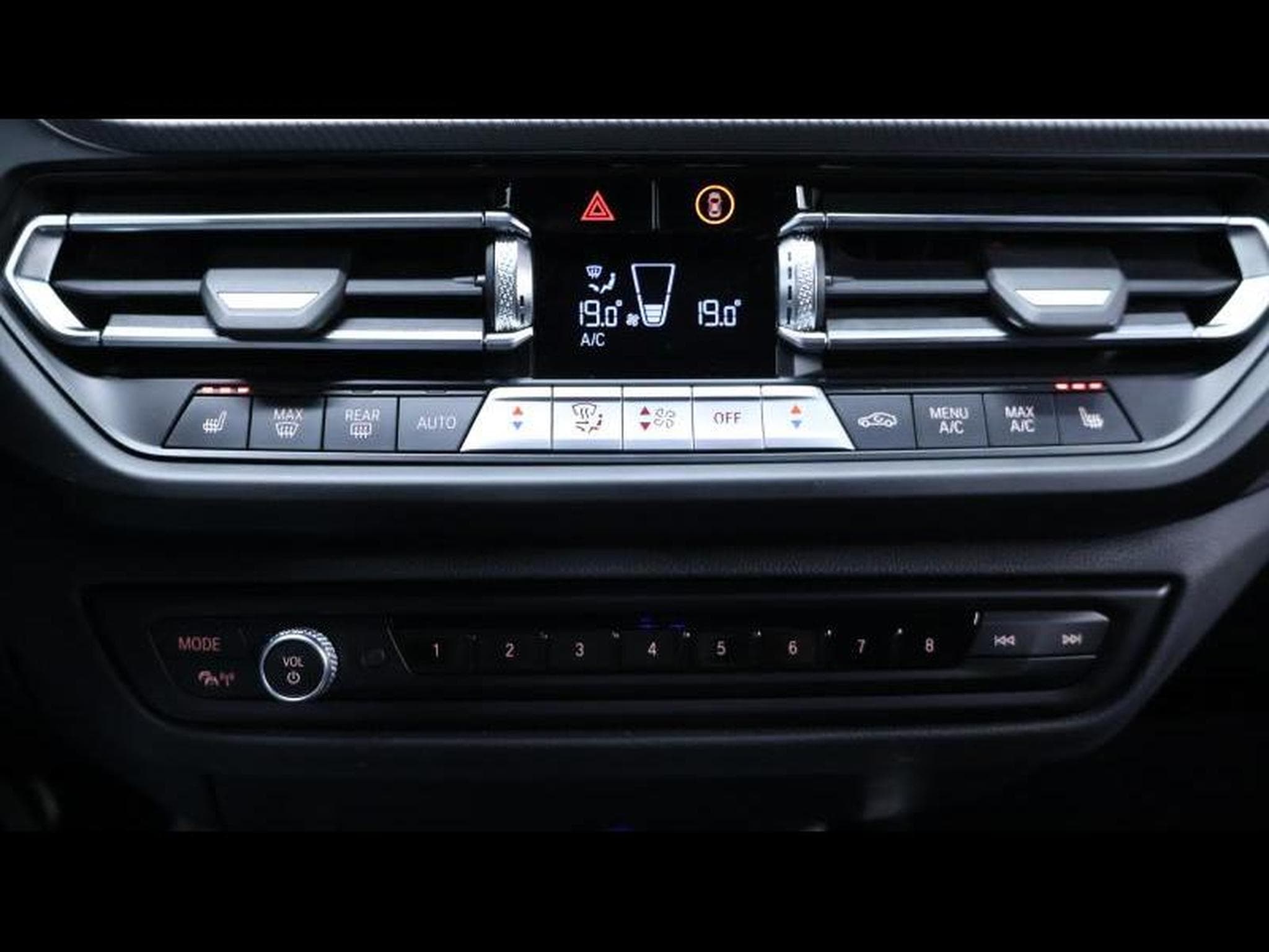 BMW 118 i M SPORT Steptronic (2023) - Photo 21