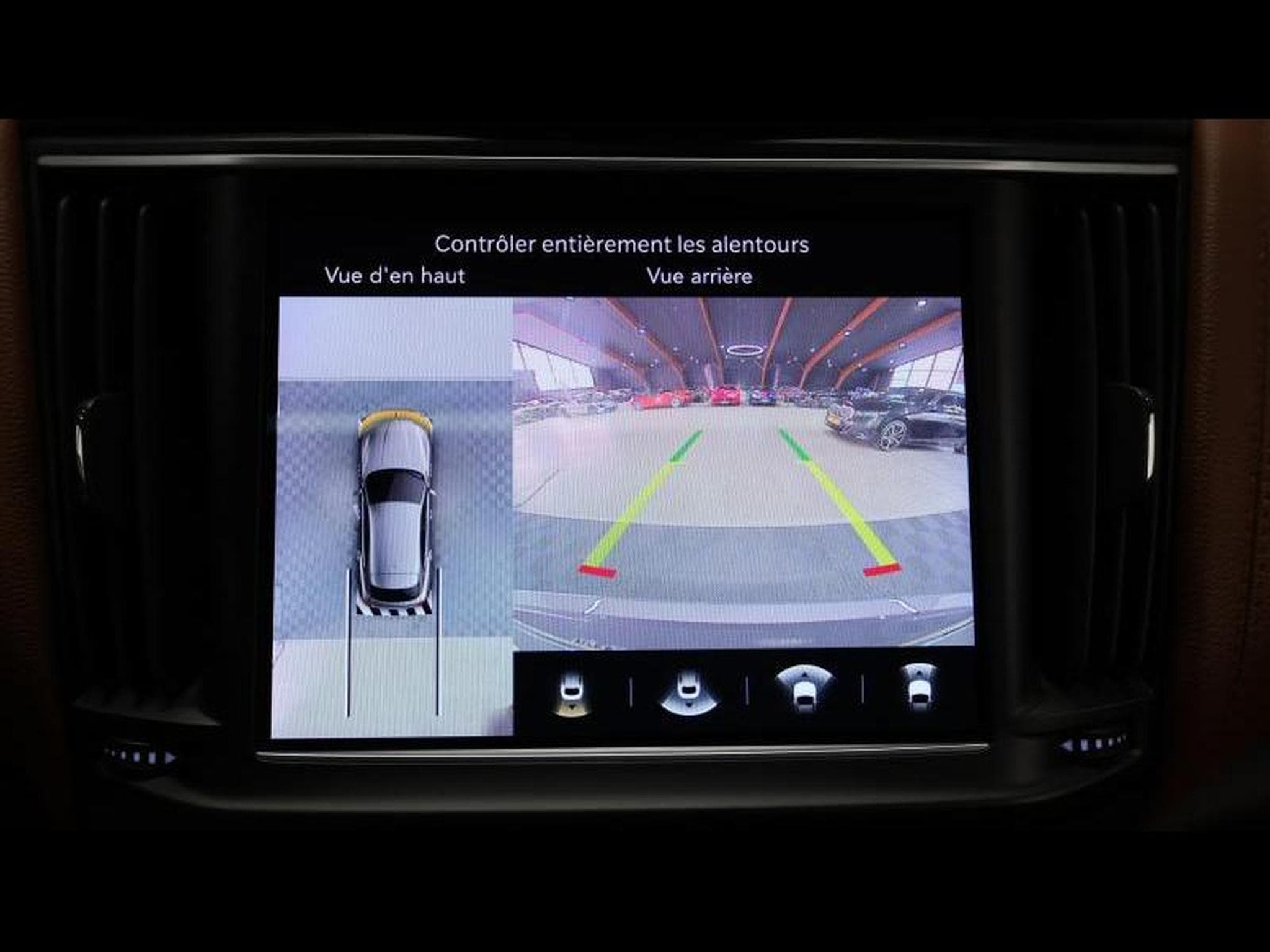 Maserati Levante Modena 3.0 V6 Q4 350 Auto (2023) - Photo 24