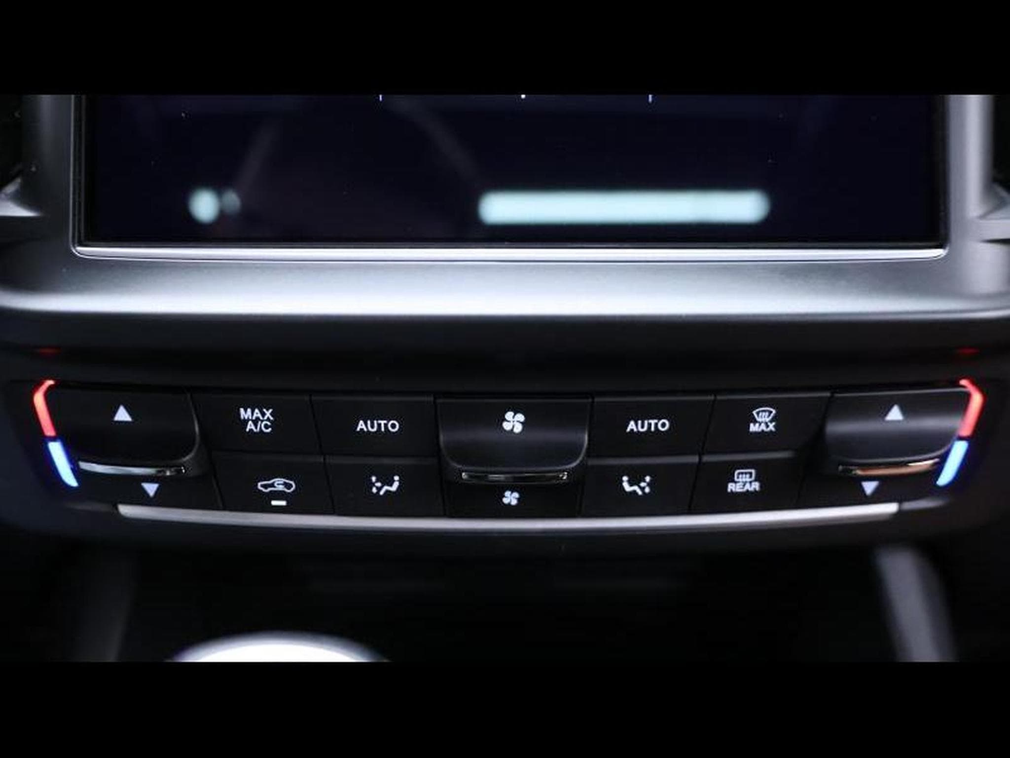 Maserati Levante Modena 3.0 V6 Q4 350 Auto (2023) - Photo 23