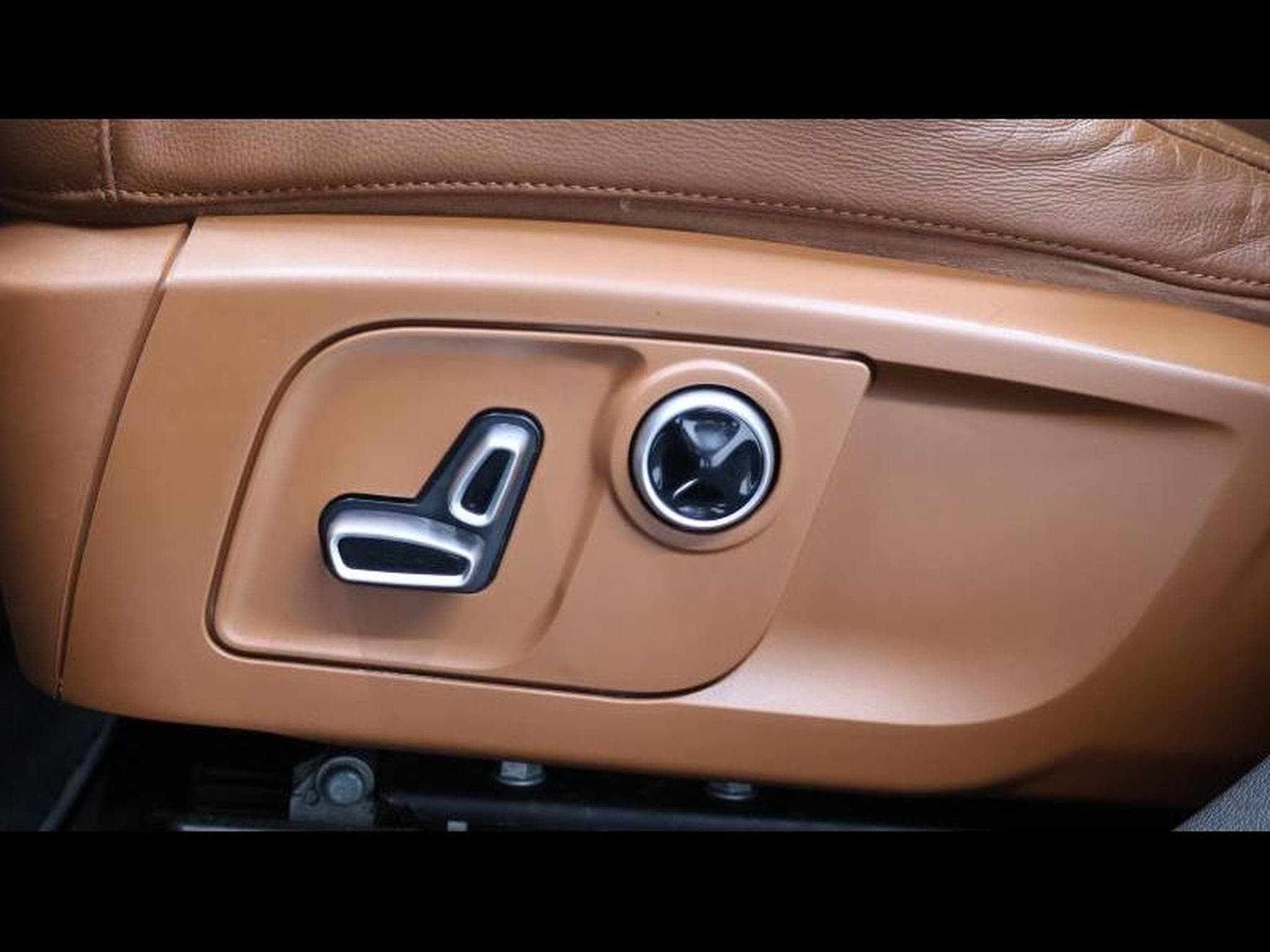 Maserati Levante Modena 3.0 V6 Q4 350 Auto (2023) - Photo 29