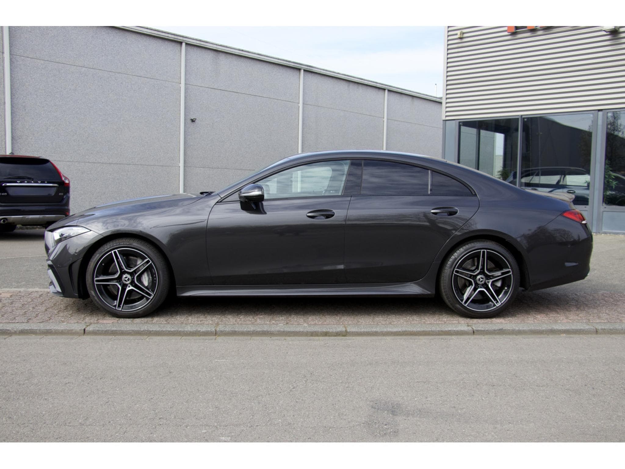 Mercedes CLS 450 4Matic AMG Line 360° Burmester Night (2022) - Foto 2