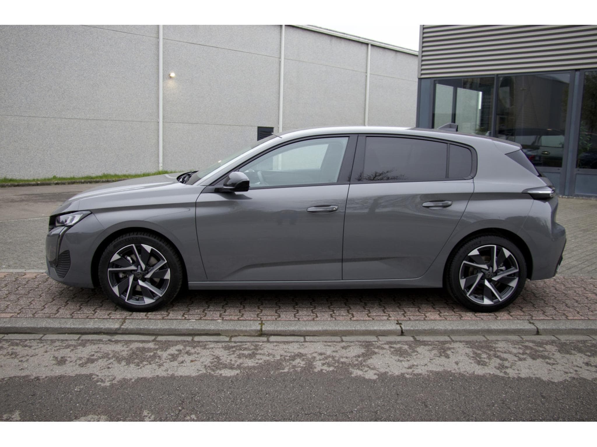 Peugeot 308 1.5 BlueHDi 130 EAT8 Allure ACC 360° Navi LED PDC (2024) - Foto 2