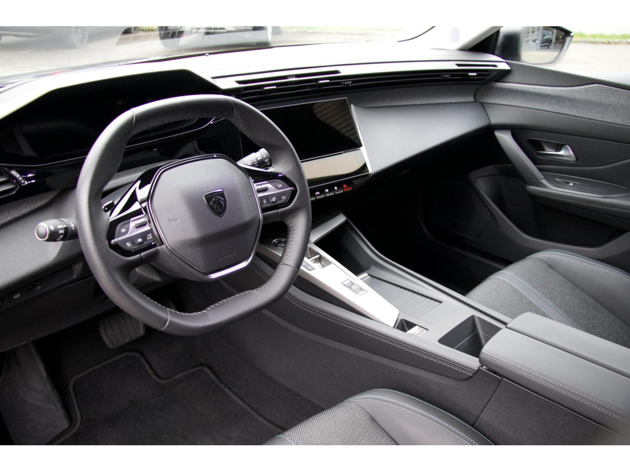 Peugeot 308 1.5 BlueHDi 130 EAT8 Allure ACC 360° Navi LED PDC (2024) - Foto 7