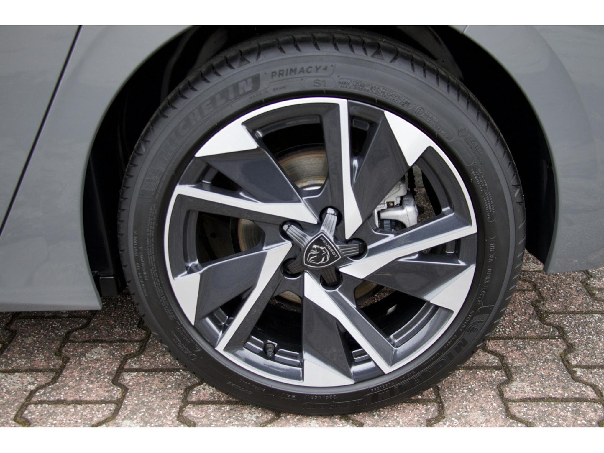 Peugeot 308 1.5 BlueHDi 130 EAT8 Allure ACC 360° Navi LED PDC (2024) - Foto 15