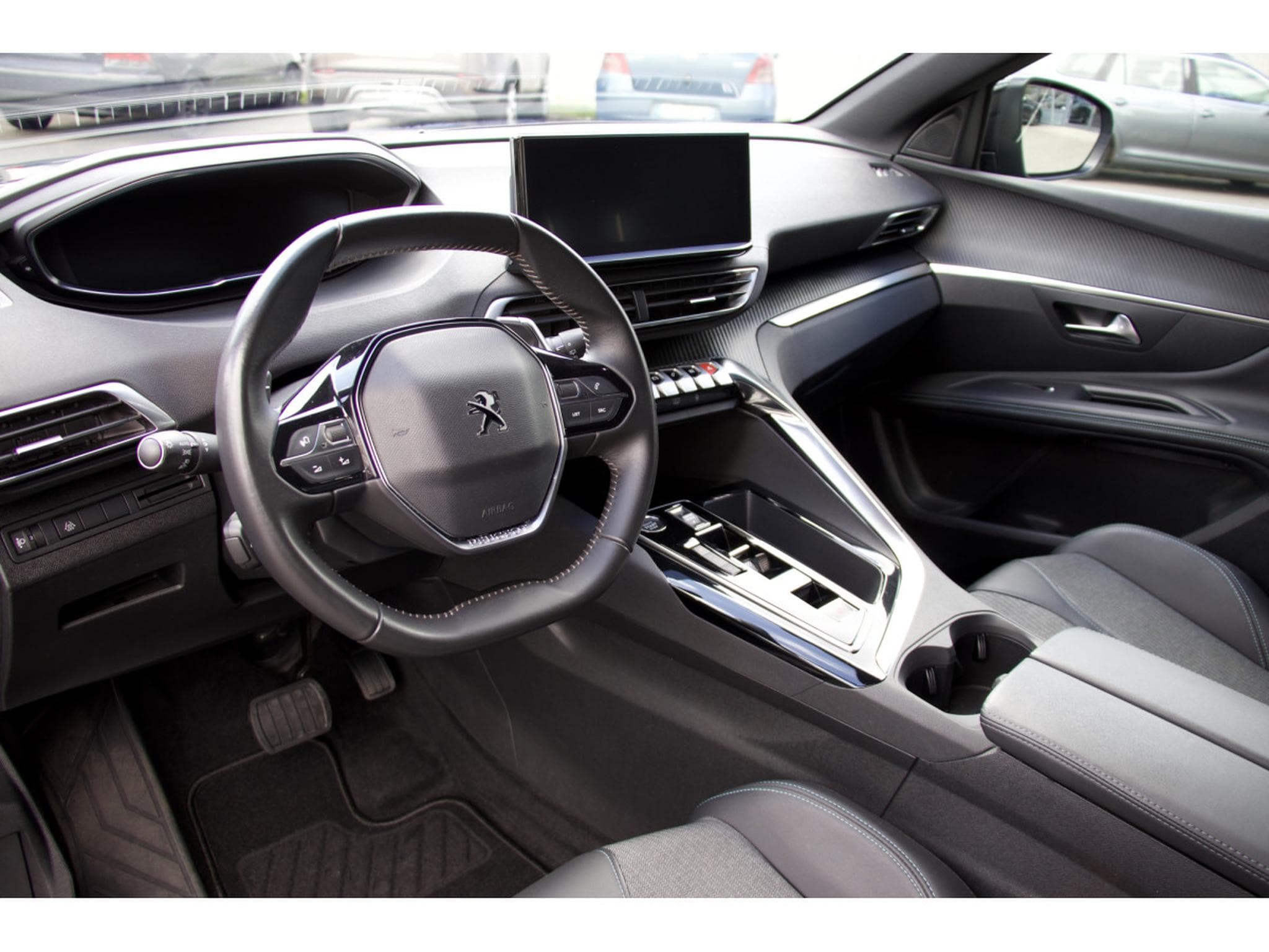 Peugeot 3008 PureTech 130 EAT8 Allure (2024) - Foto 7