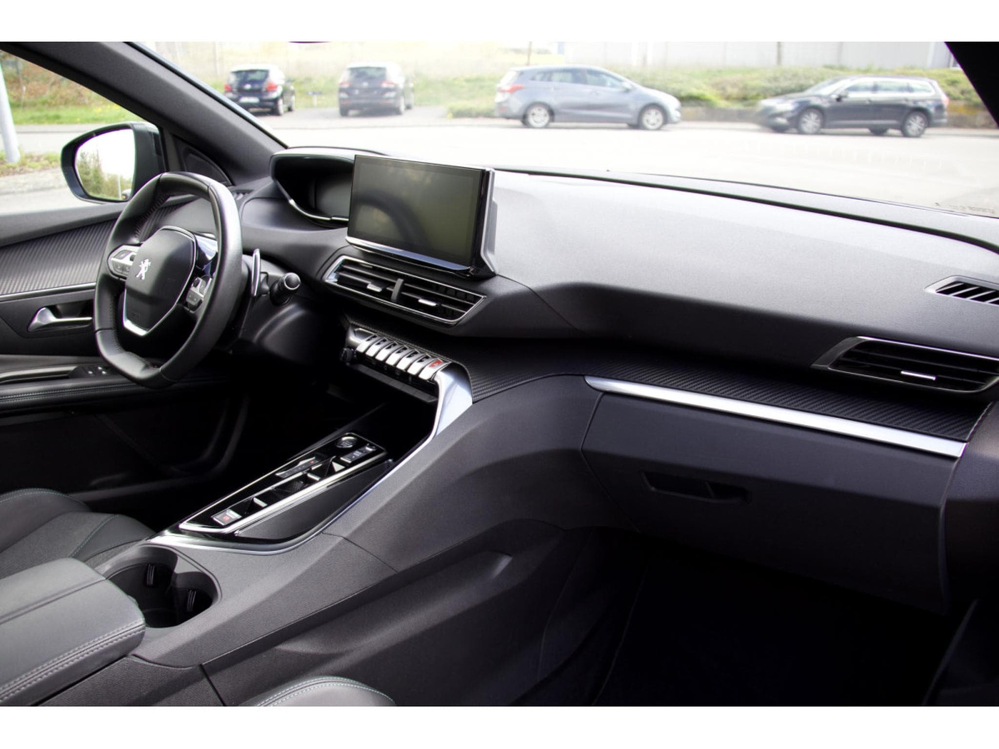 Peugeot 3008 PureTech 130 EAT8 Allure (2024) - Foto 10