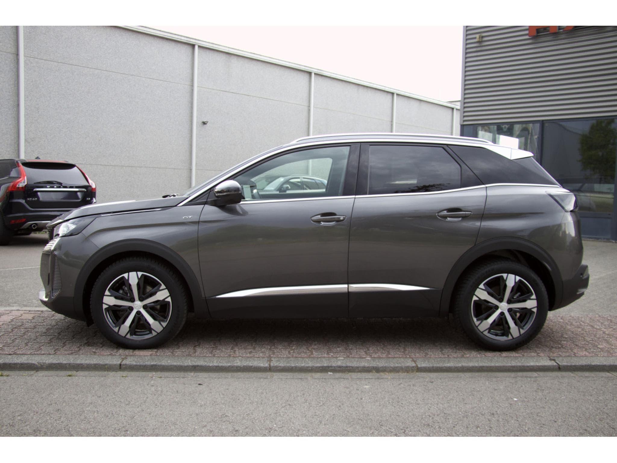 Peugeot 3008 BlueHDi 130 EAT8 GT ACC Cuir 360° Focal toit panoramique (2023) - Foto 2