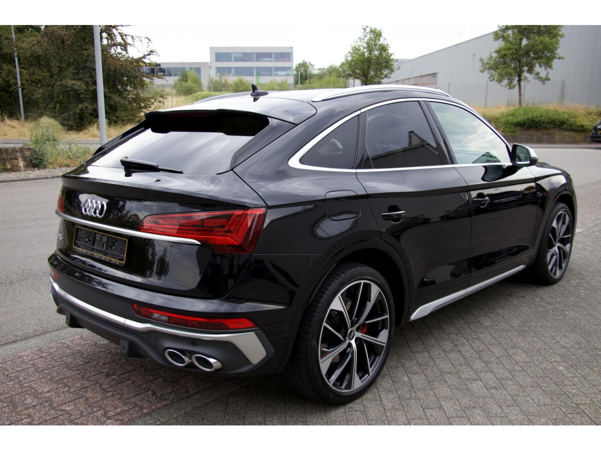 Audi SQ5 Sportback 3.0 TDI AIR AHK PANO StdHzg Matrix (2022) - Foto 4