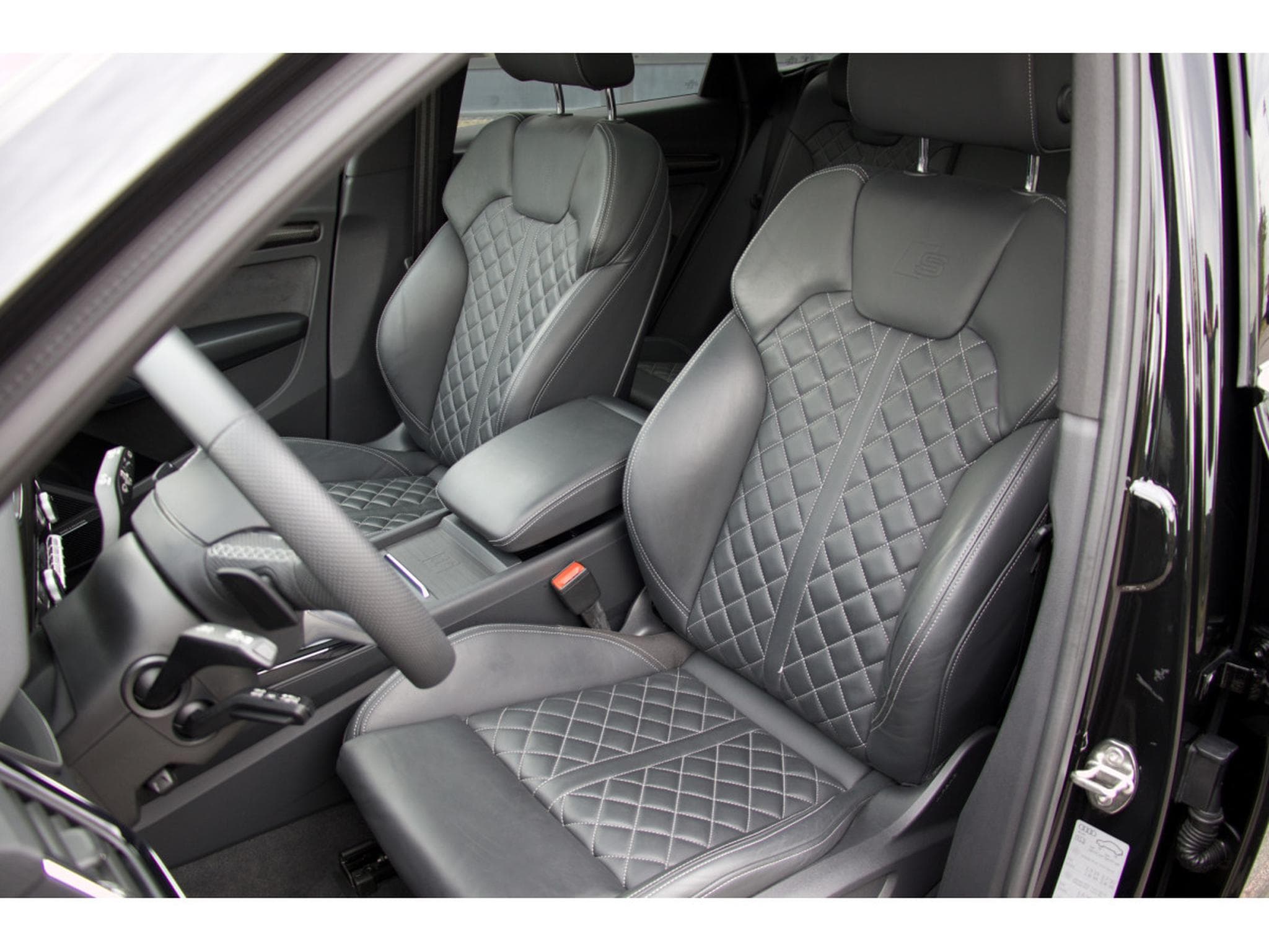 Audi SQ5 Sportback 3.0 TDI AIR AHK PANO StdHzg Matrix (2022) - Foto 6