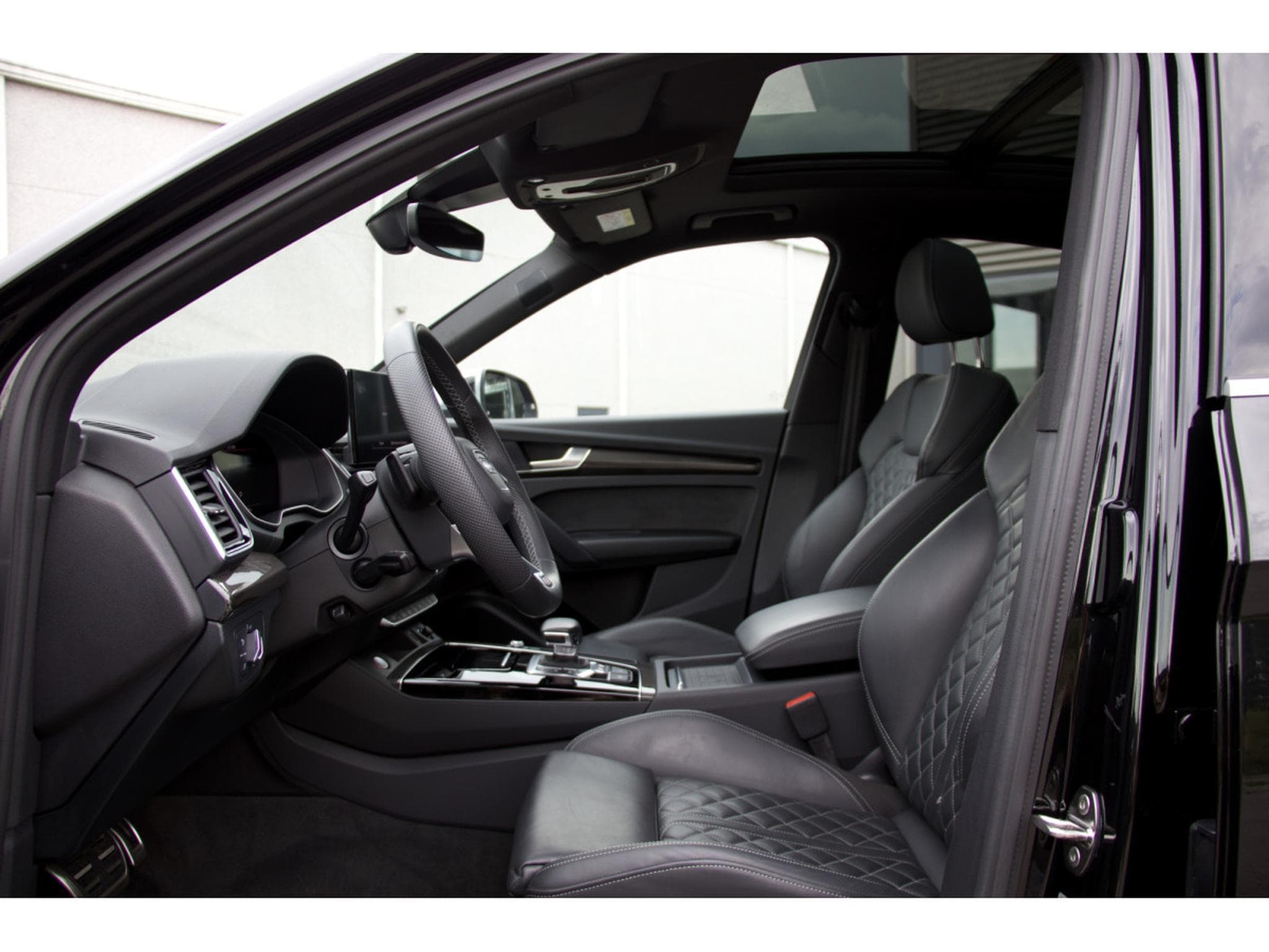 Audi SQ5 Sportback 3.0 TDI AIR AHK PANO StdHzg Matrix (2022) - Foto 5