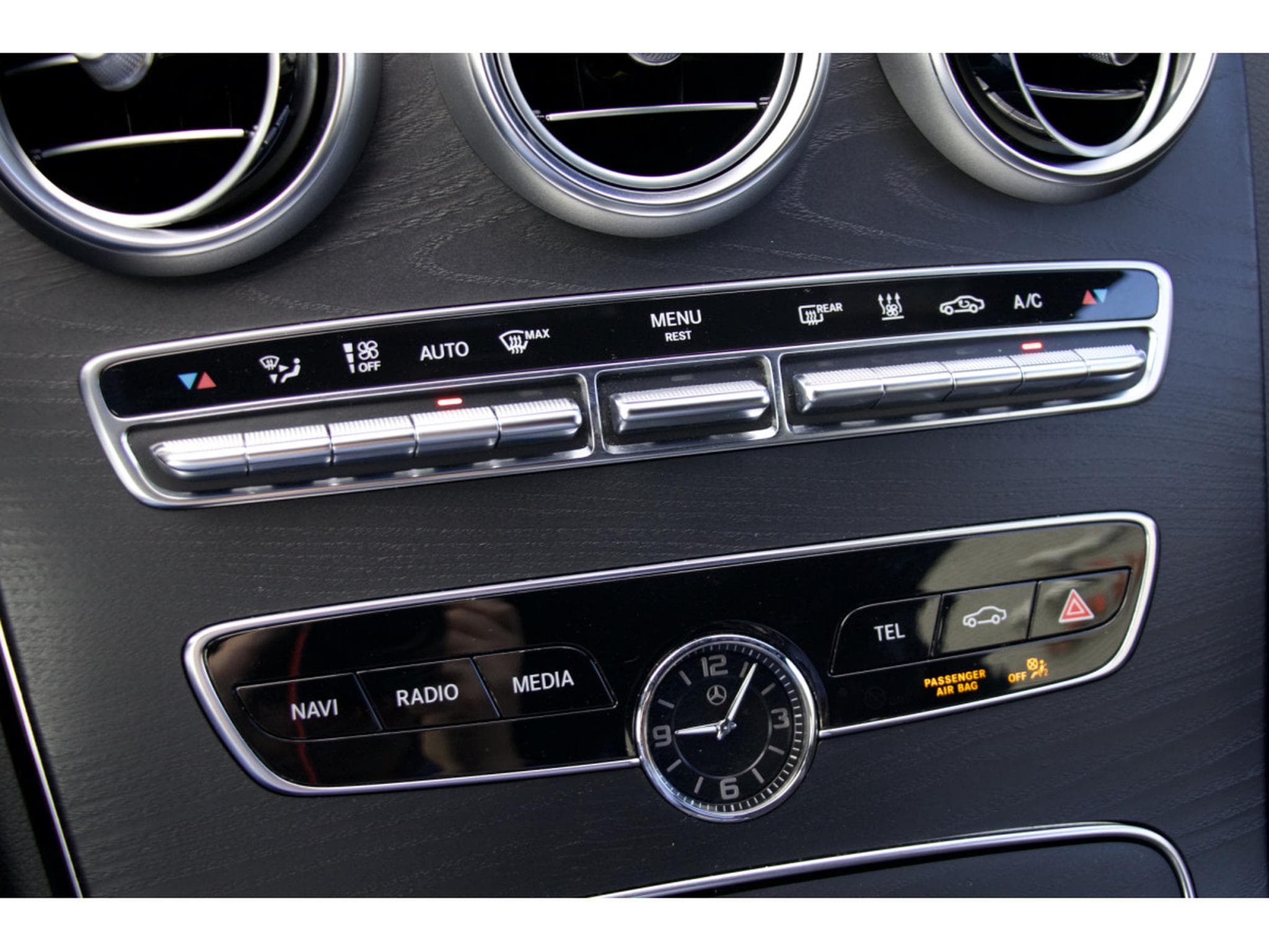 Mercedes C 180 Coupe AMG Line Navi LED 19" chauffage stationnaire (2021) - Foto 15