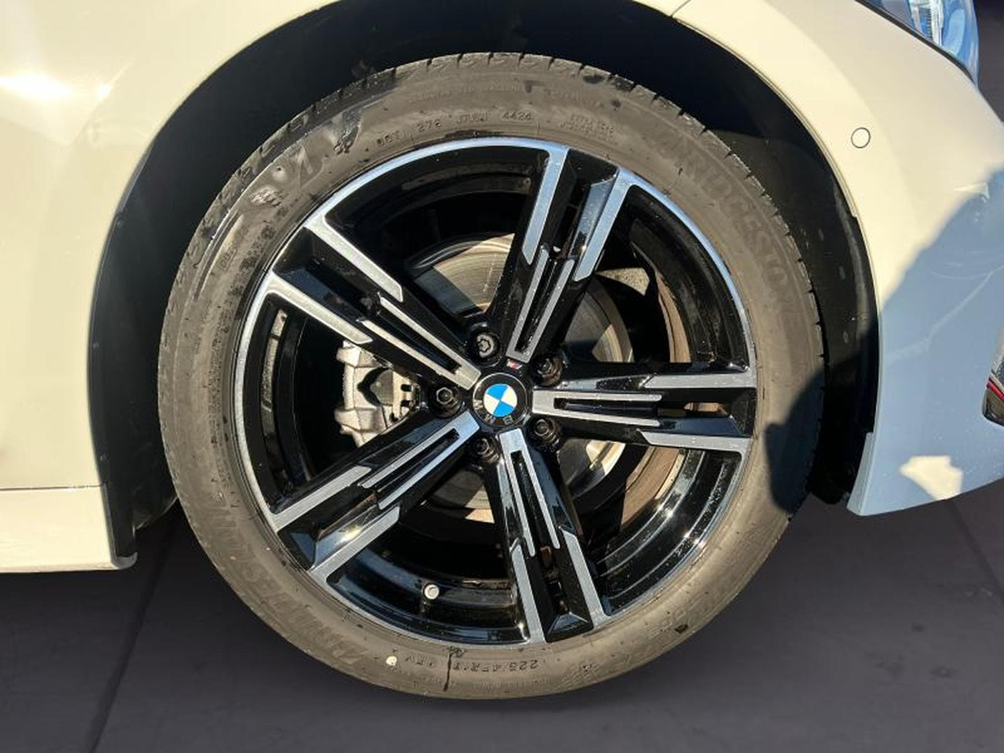 BMW 318 318i Berline Kit M Sport (2025) - Photo 4