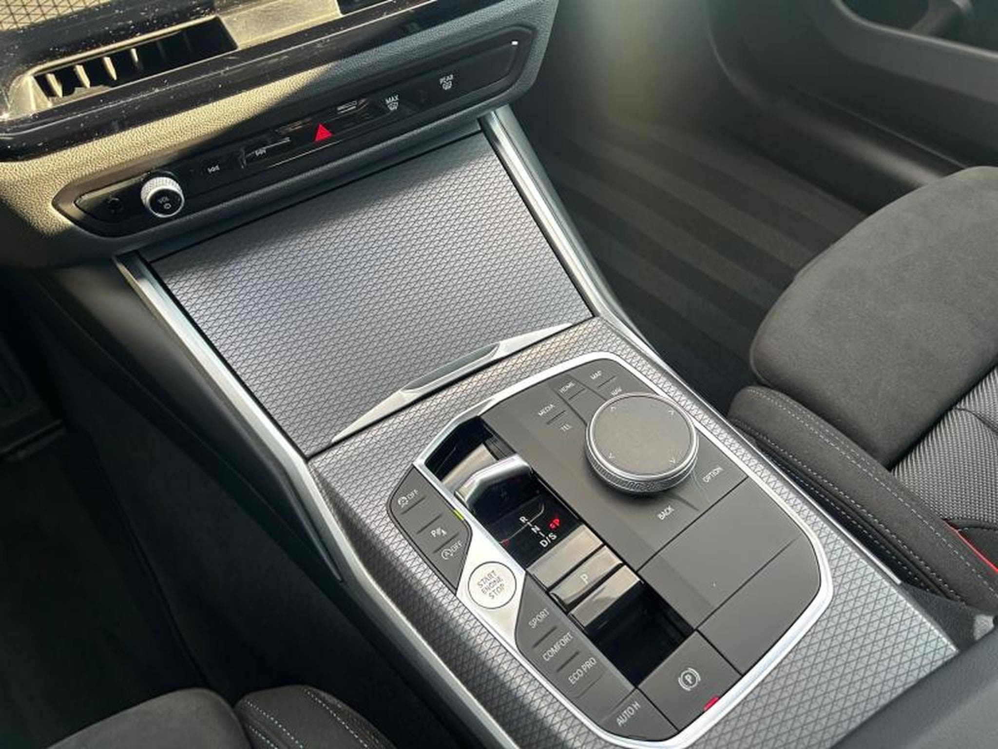 BMW 318 318i Berline Kit M Sport (2025) - Photo 14