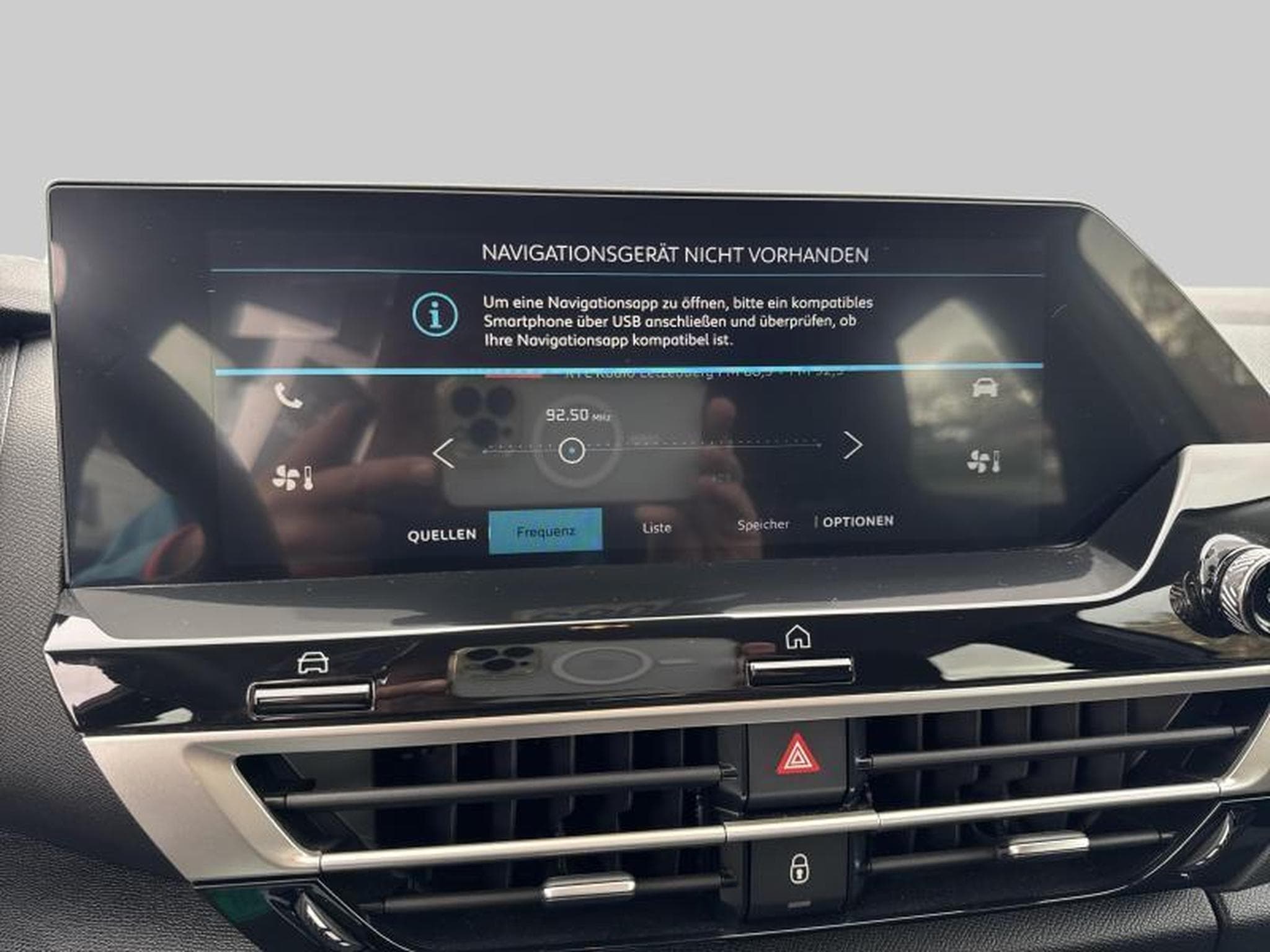 Citroen C4 FEEL (2023) - Photo 14
