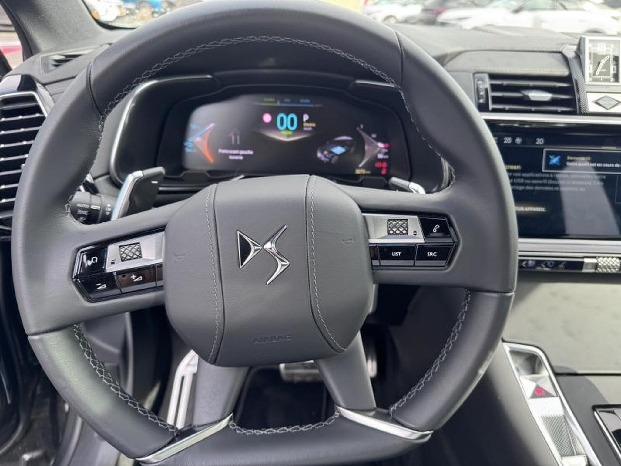 DS Automobiles DS7 7 E-Tense RIVOLI 300 (2024) - Photo 12