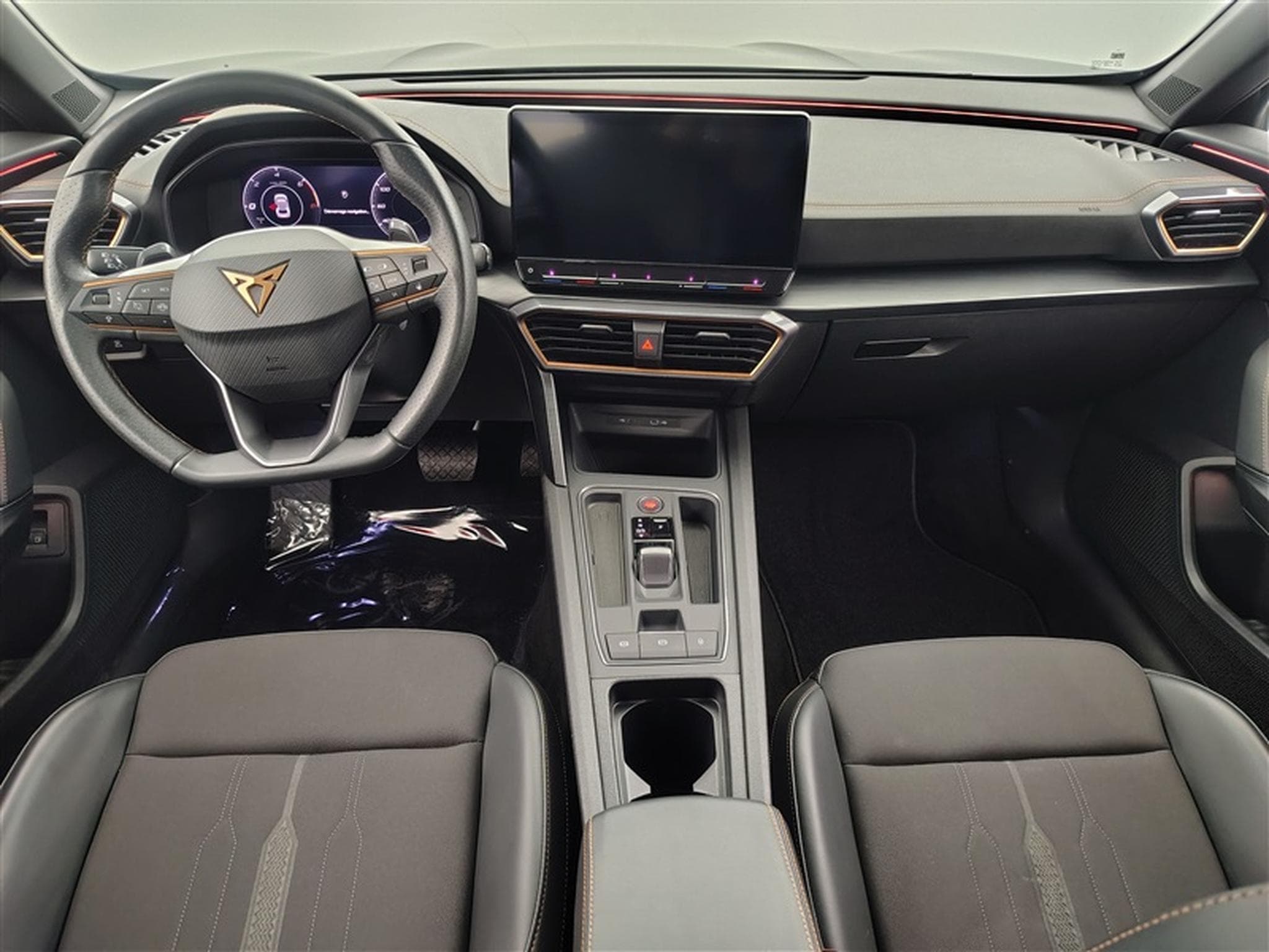 Cupra Formentor 1.4 e-Hybrid PHEV DSG NAVI / S-CUIR / FULL LED (2023) - Photo 8