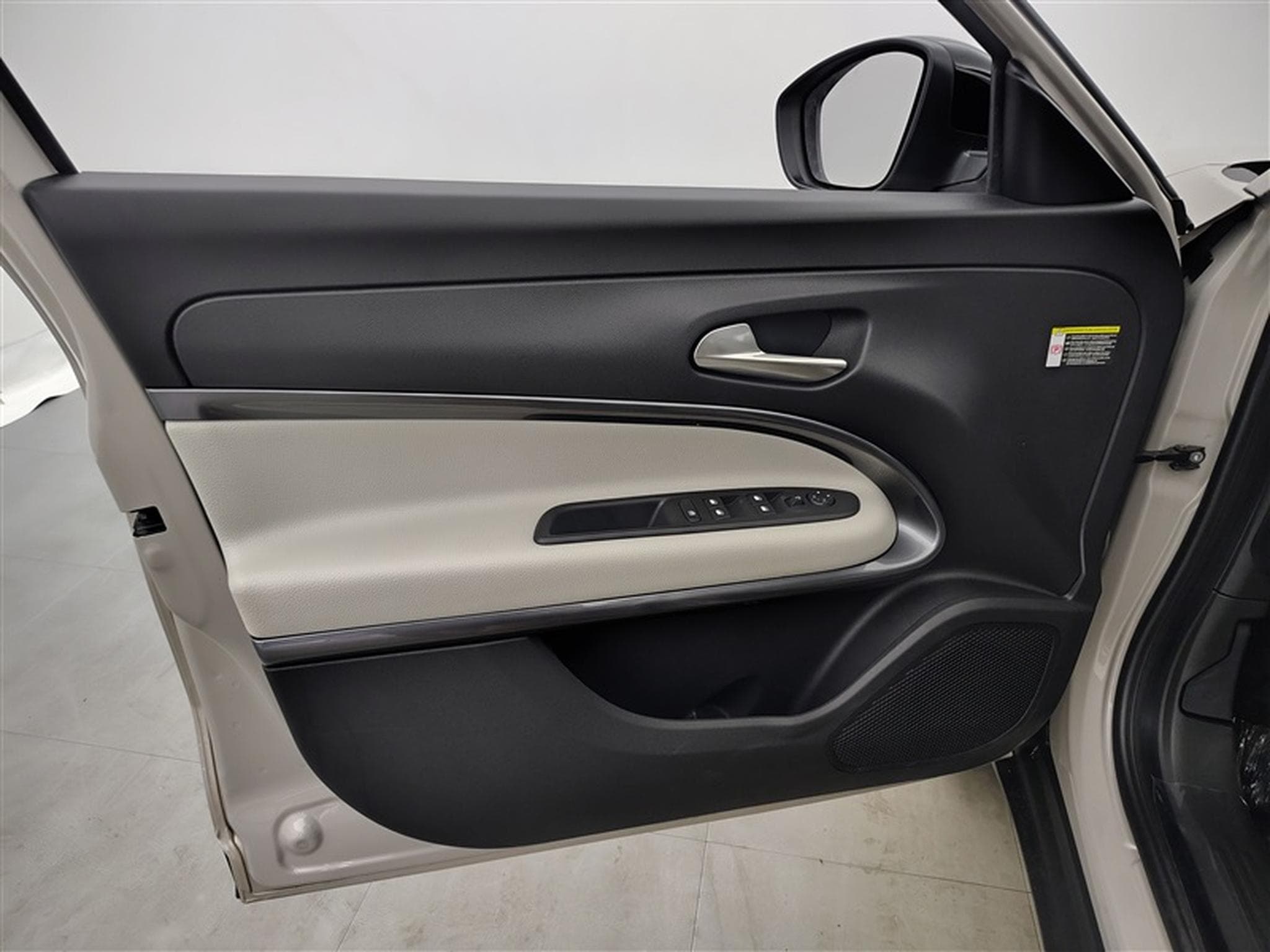 Fiat 600 1.2 Hybrid 110Cv eDCT6 La Prima (2025) - Foto 17