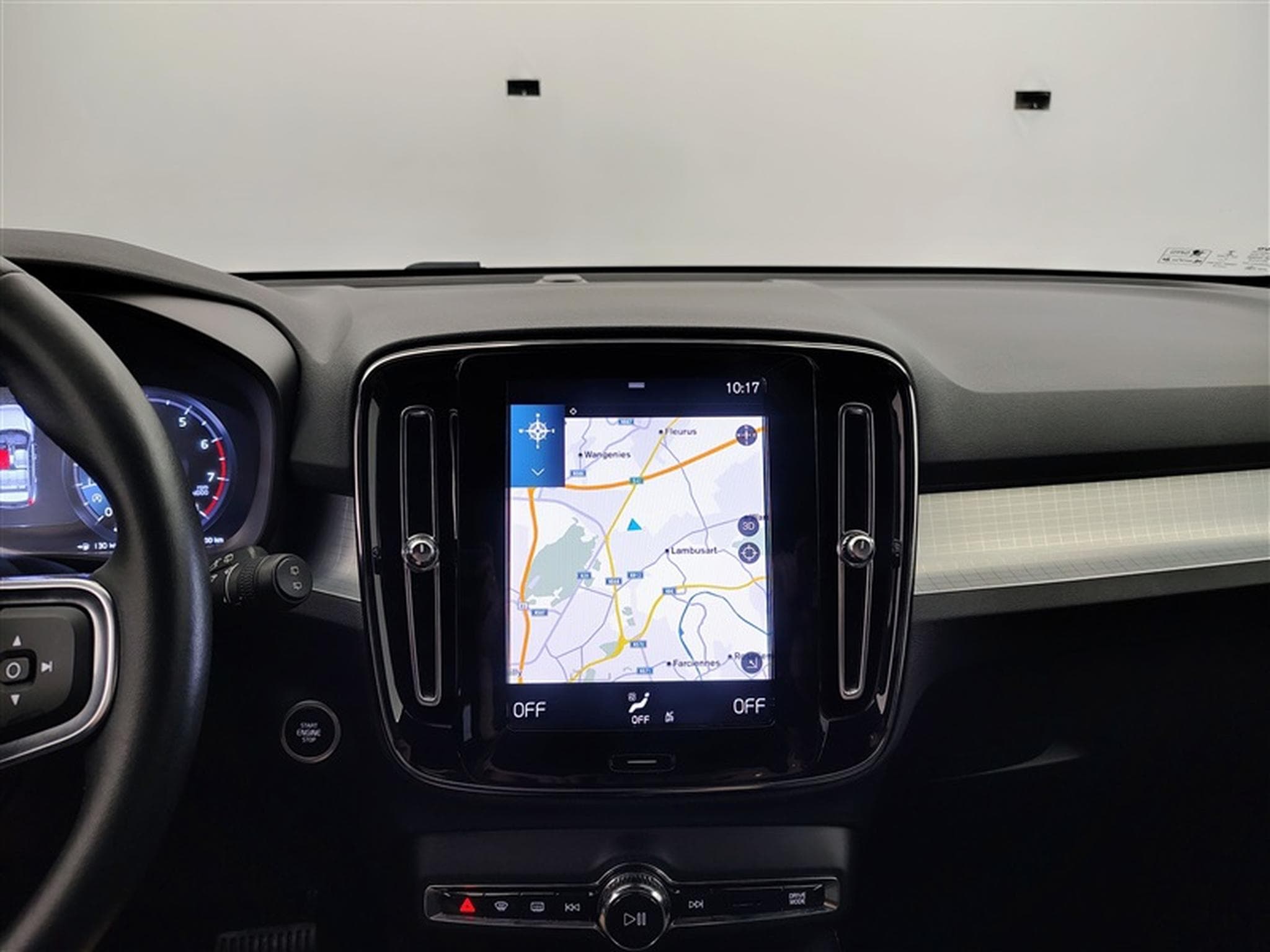 Volvo XC40 1.5 T2 129cv Geartronic Momentum NAVI / FULL LED / CAMERA (2020) - Photo 11