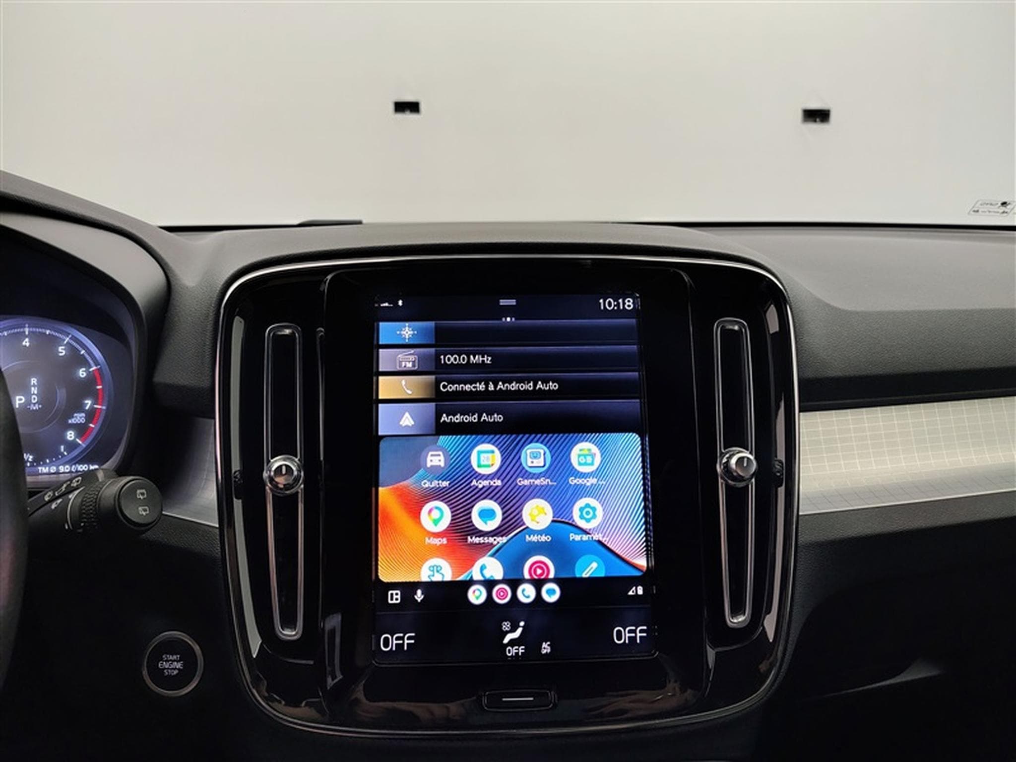 Volvo XC40 1.5 T2 129cv Geartronic Momentum NAVI / FULL LED / CAMERA (2020) - Photo 21