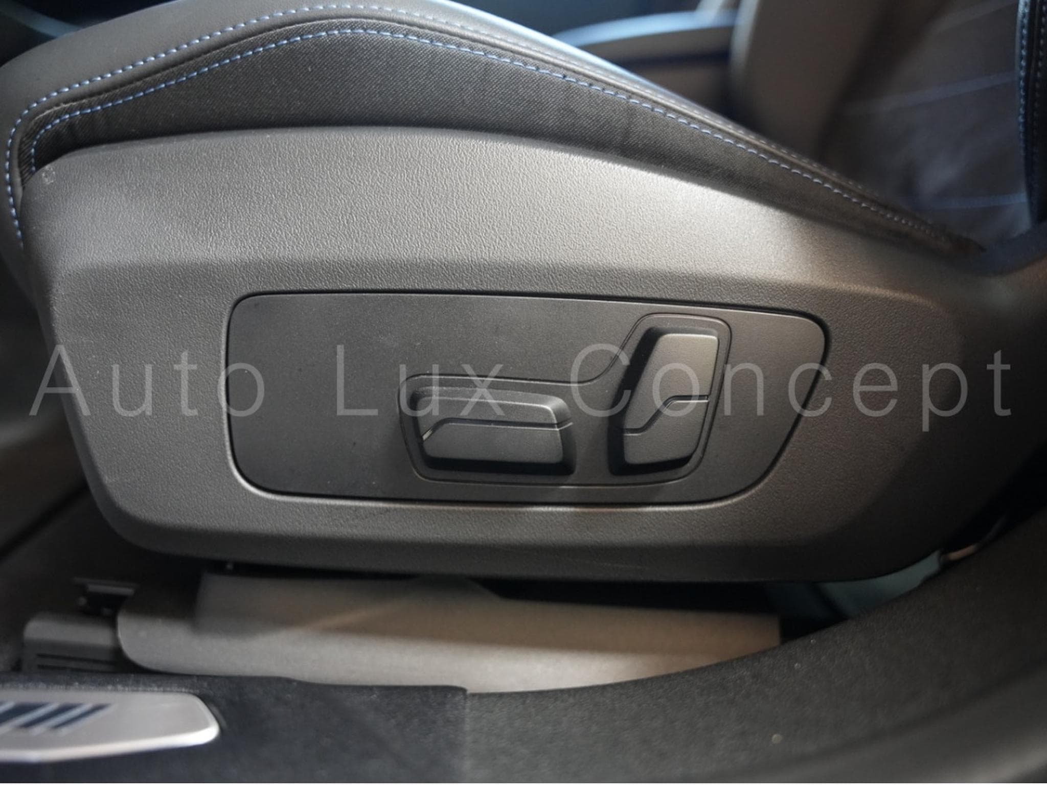 BMW 120 d M Sport (2024) - Photo 14