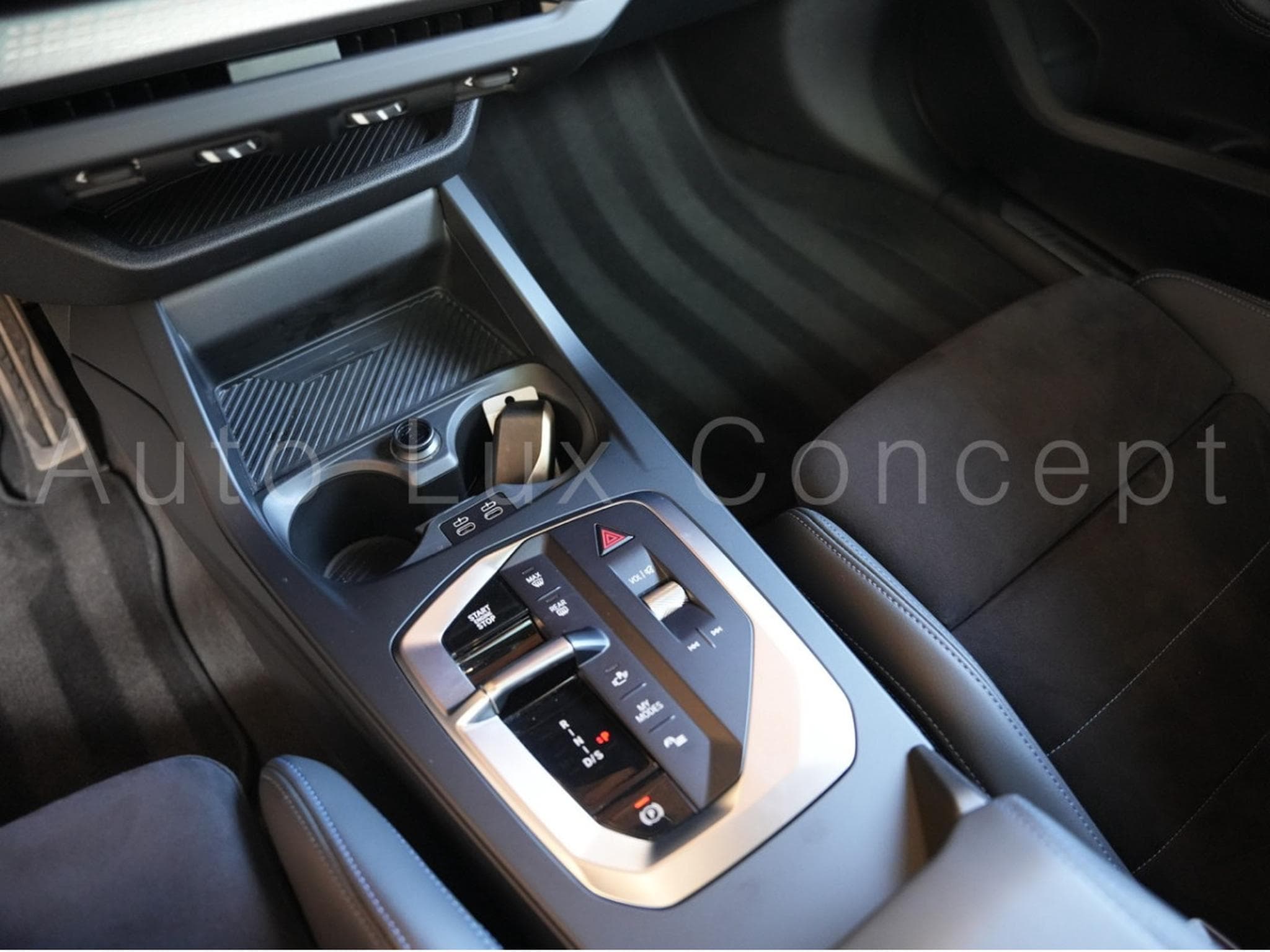 BMW 120 d M Sport (2024) - Photo 22