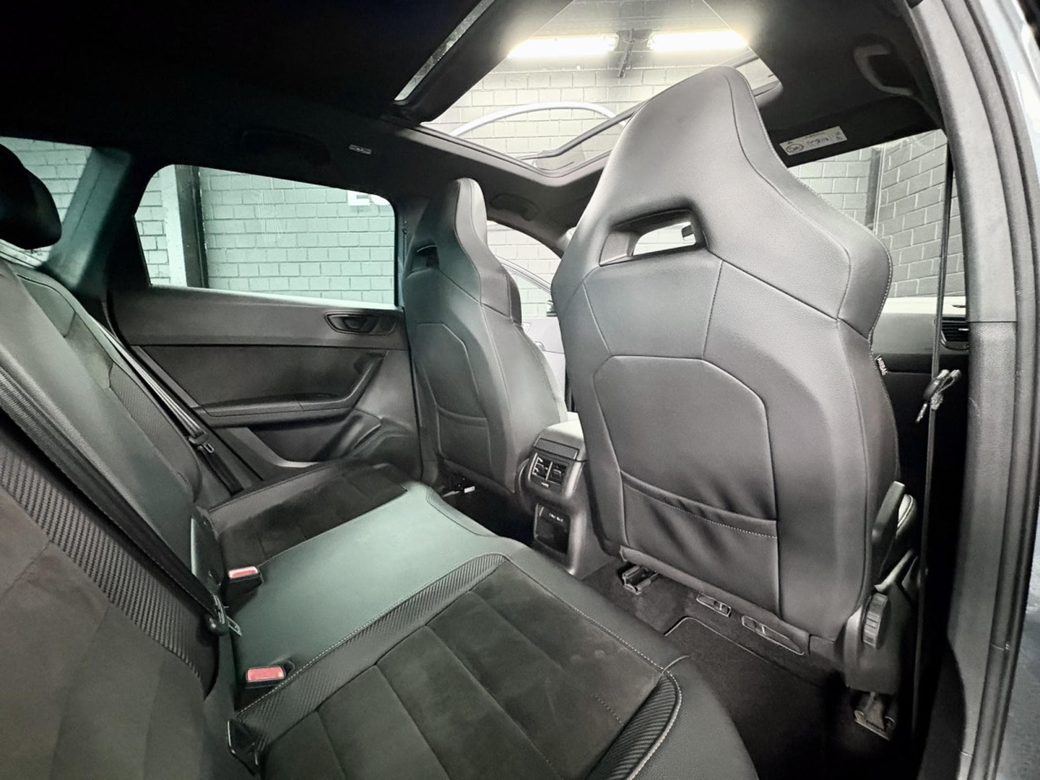 Cupra Ateca 2.0 TSI 300 CV *PANO* 360°* ACC* (2020) - Foto 23