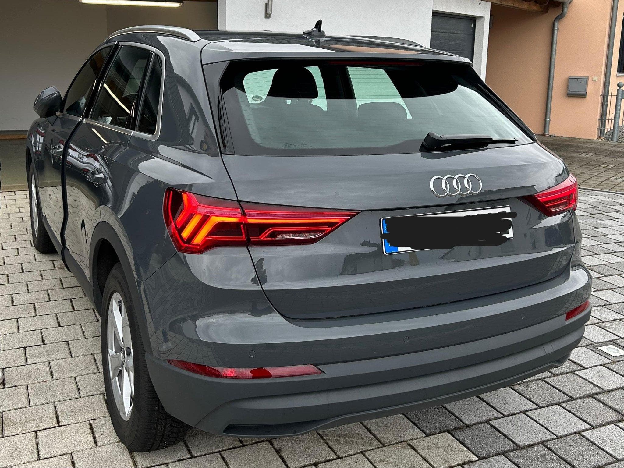 Audi Q3 Audi Q3 45 TFSI e S tronic 245 hp PHEV (2021) - Photo 2