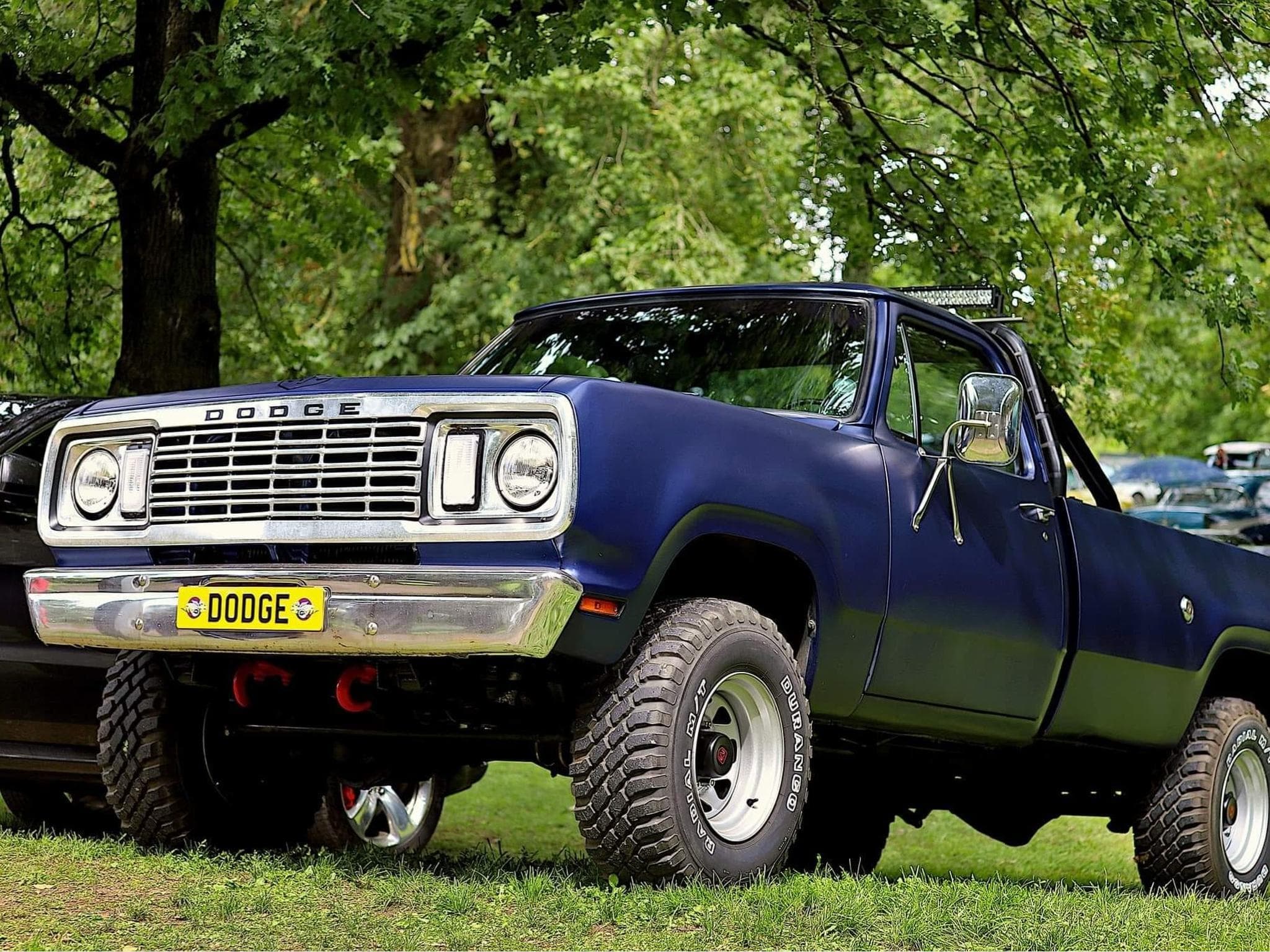 Dodge W200 (1977) - Photo 1