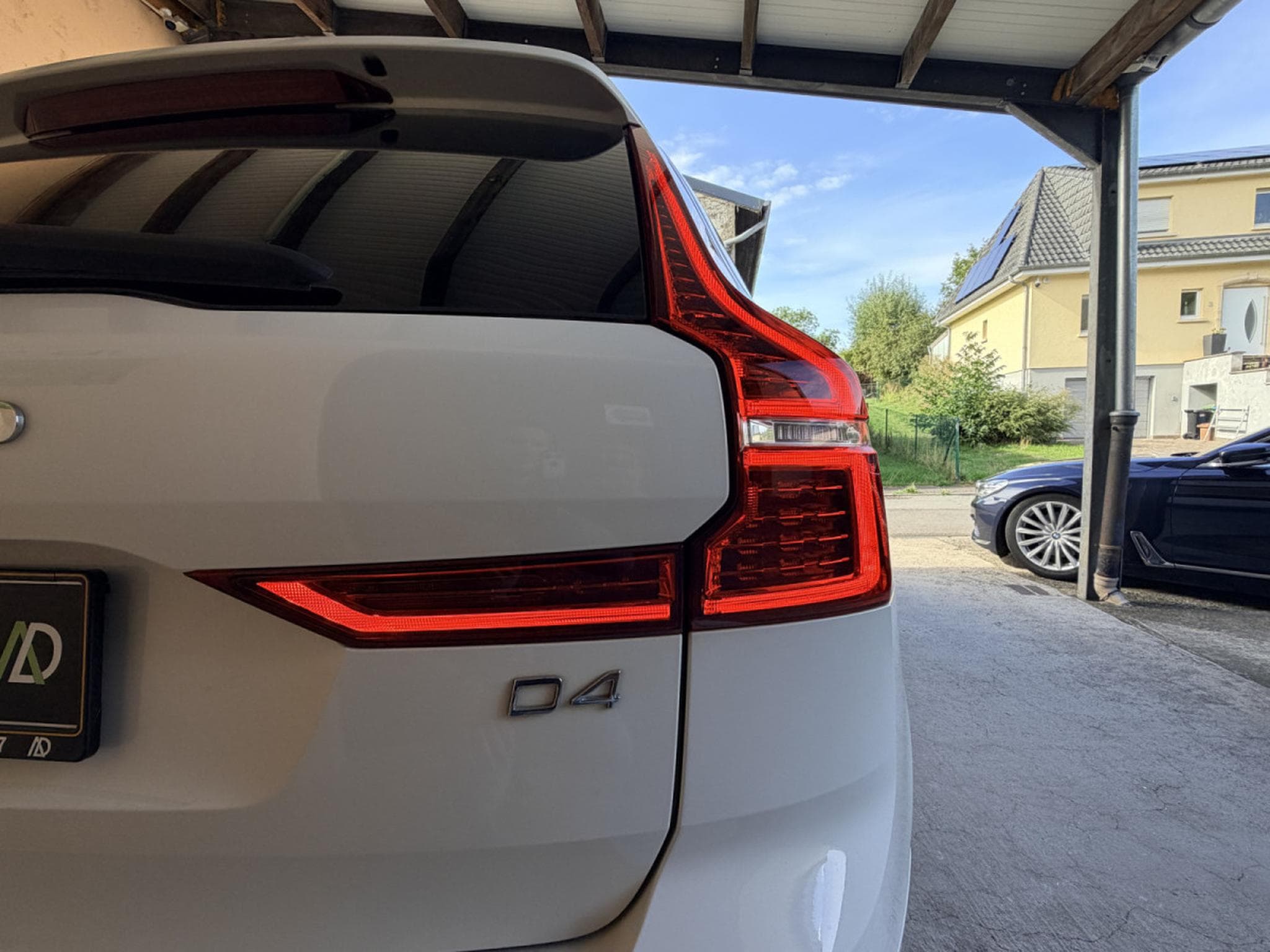 Volvo XC60 D4 MOMENTUM AUTOMATIQUE 190CV (2019) - Photo 14