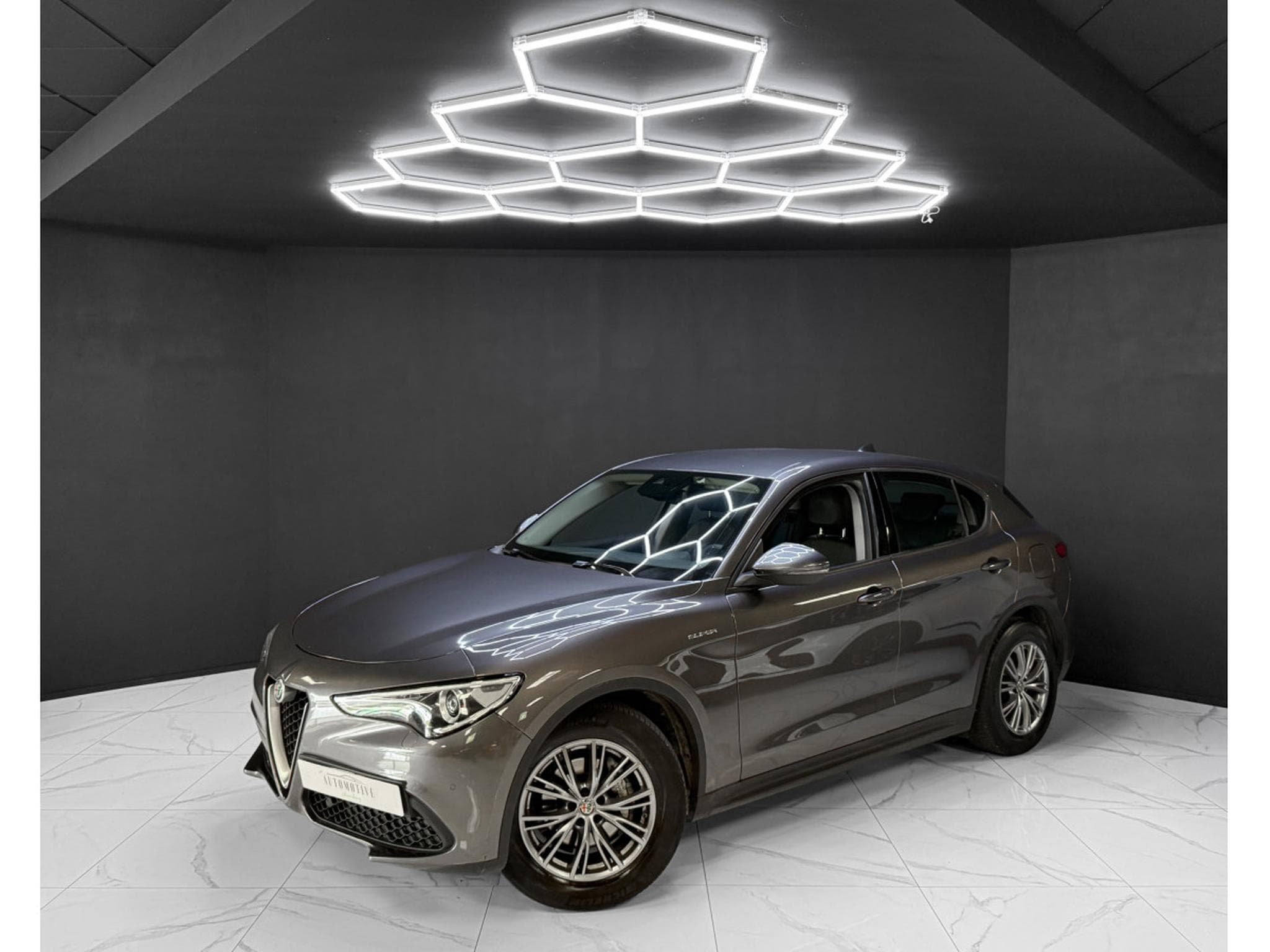Alfa-Romeo Stelvio 2.2 Diesel 160 ch (2021) - Photo 1