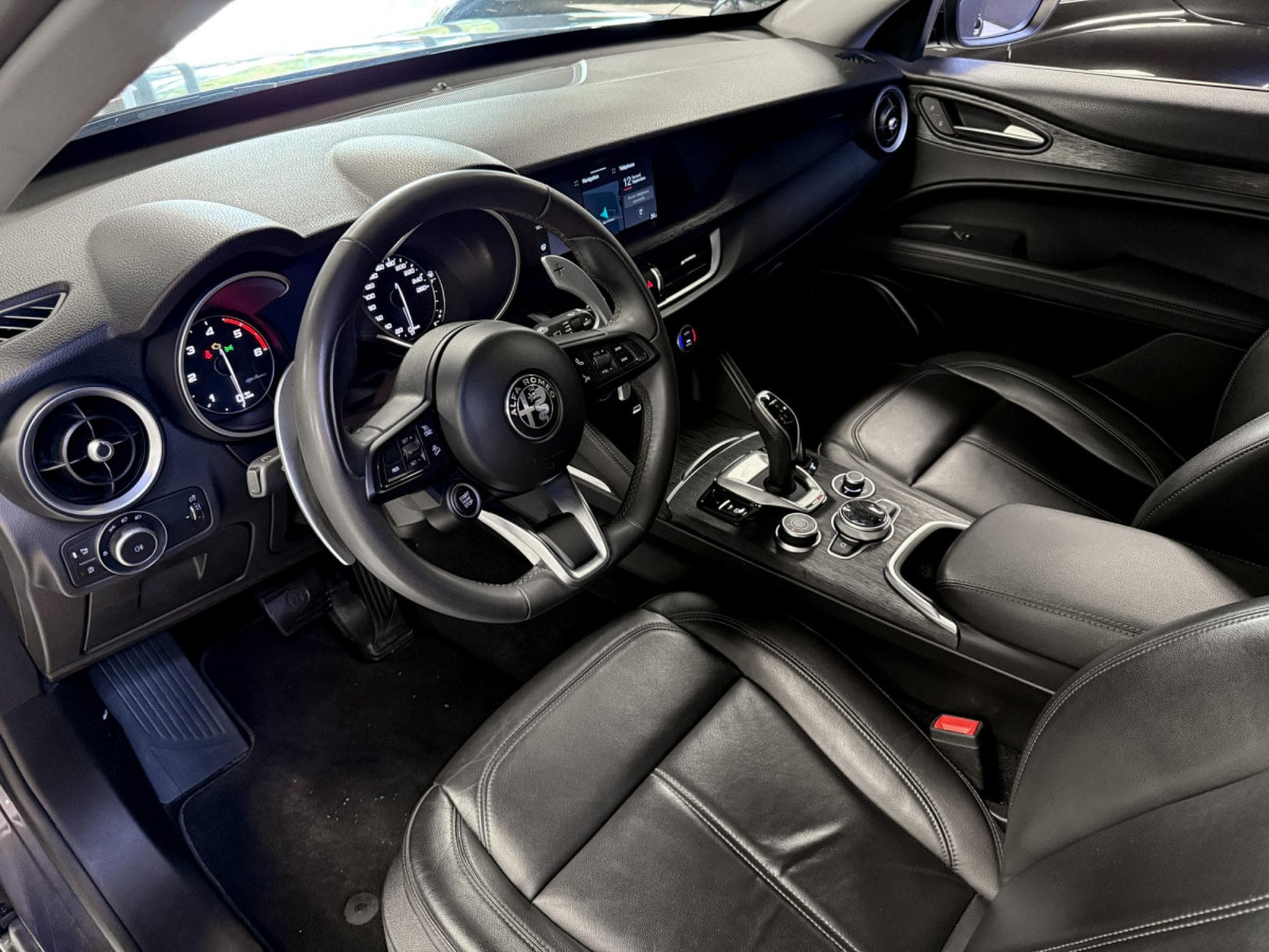 Alfa-Romeo Stelvio 2.2 Diesel 160 ch (2021) - Photo 10
