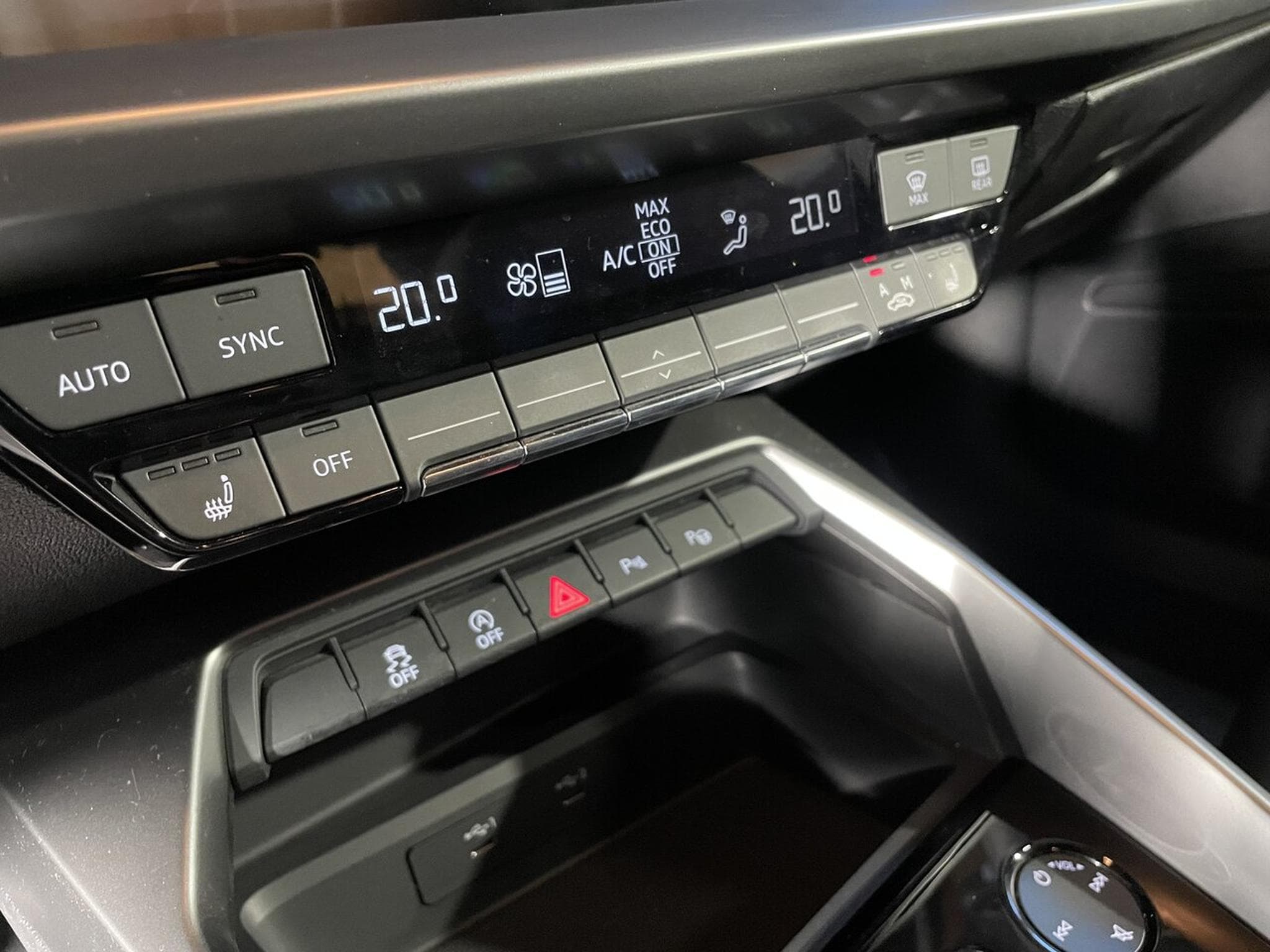 Audi A3 SPORTBACK 35 TFSI 150 S-TRONIC S-LINE CARPLAY (2020) - Photo 6