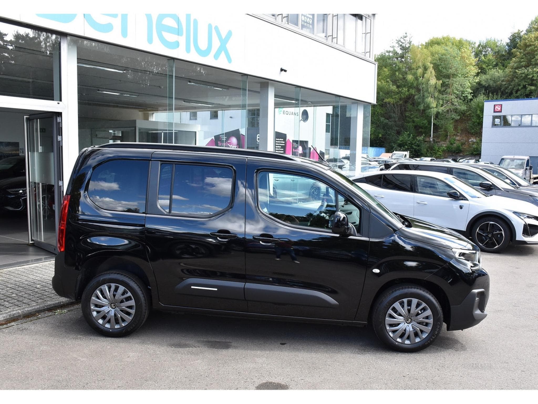Citroën Berlingo 1.5 BlueHDI 130 EAT8 5 Pl. REGUL SMARTPHONE LED NEUF (2026) - Foto 3