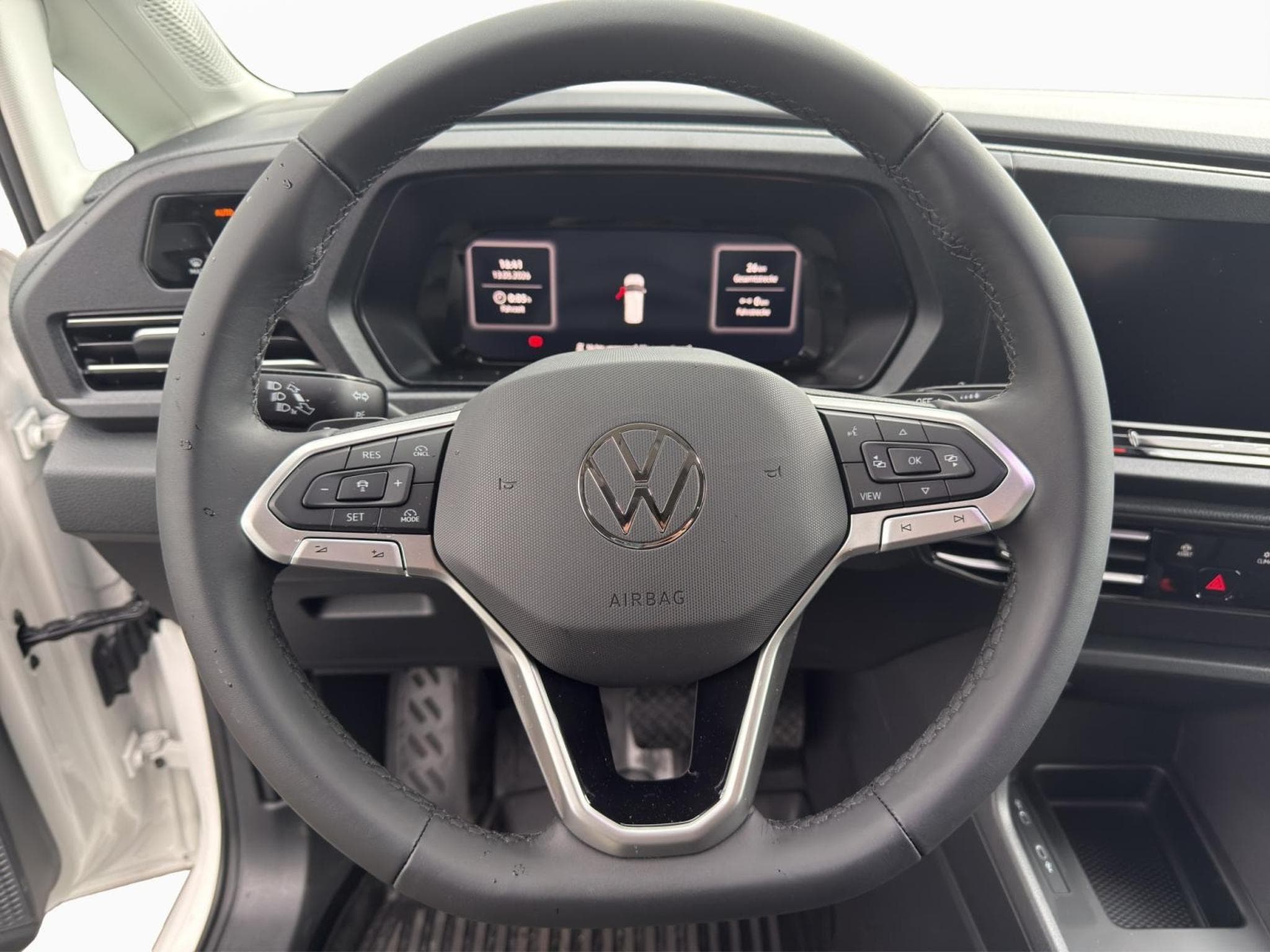 VW Caddy Life (2026) - Foto 9