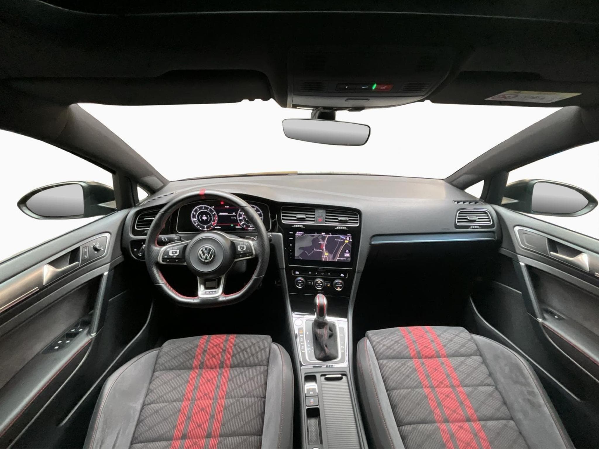 VW Golf GTI-TCR+DSG+Led+LM19+P.Travel+Keyless+Navi+Pano (2020) - Photo 2