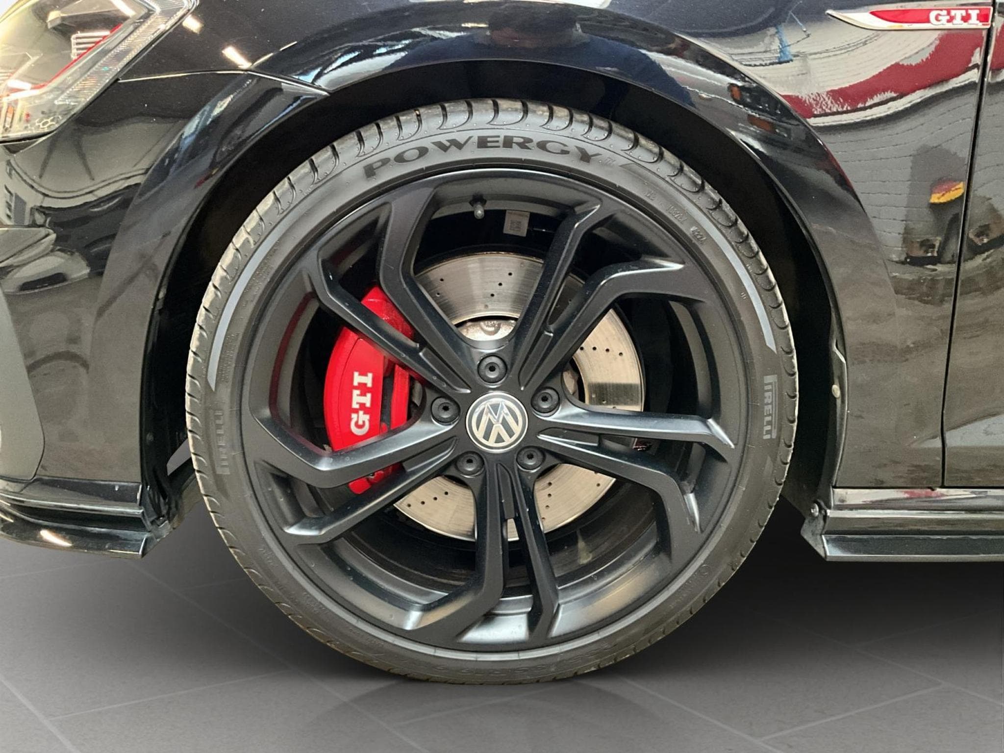 VW Golf GTI-TCR+DSG+Led+LM19+P.Travel+Keyless+Navi+Pano (2020) - Photo 8