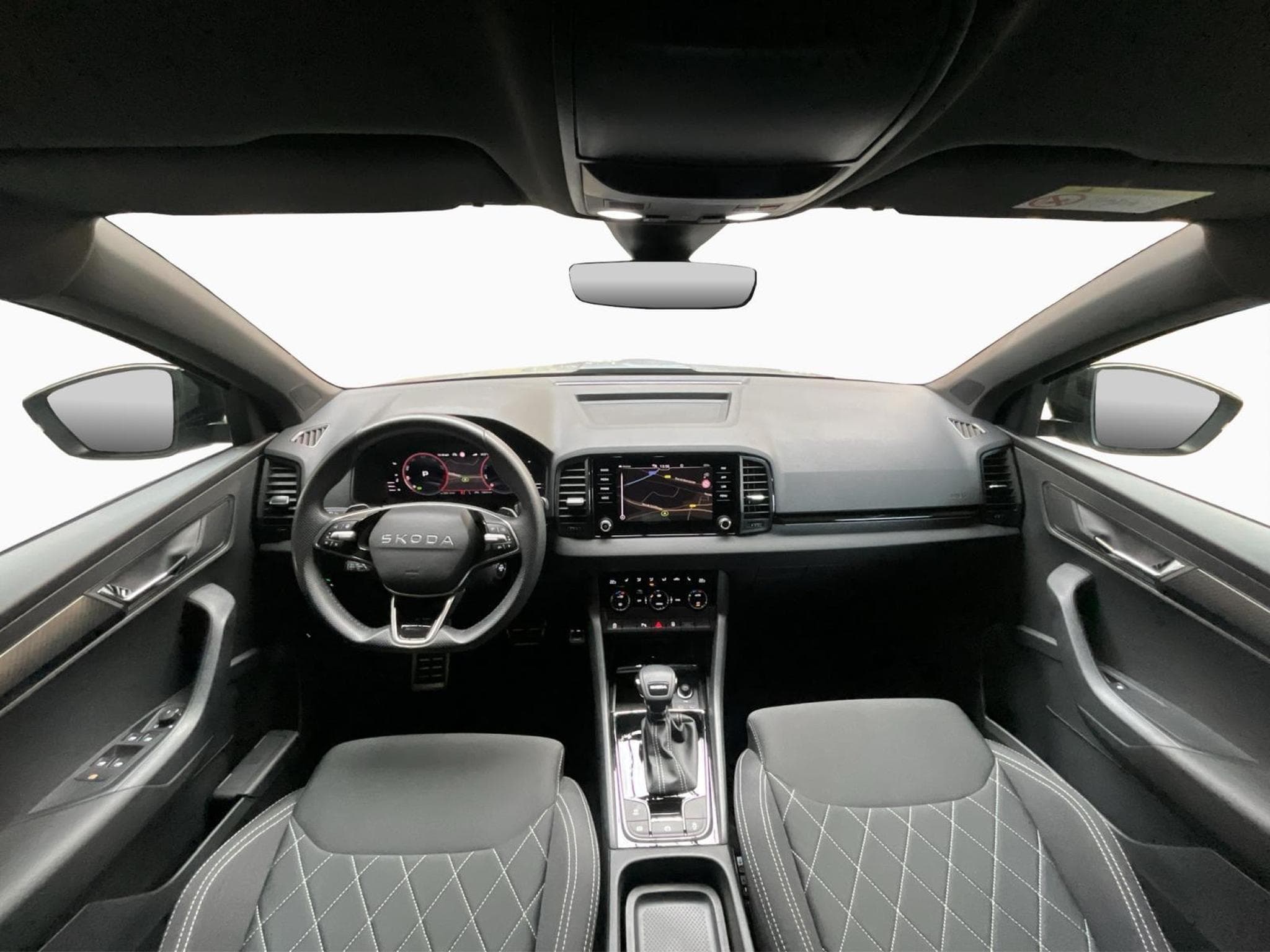 Skoda Karoq Sportsline+DSG+P.Travel+AHK+Easy-Open+Led+Navi (2025) - Photo 2