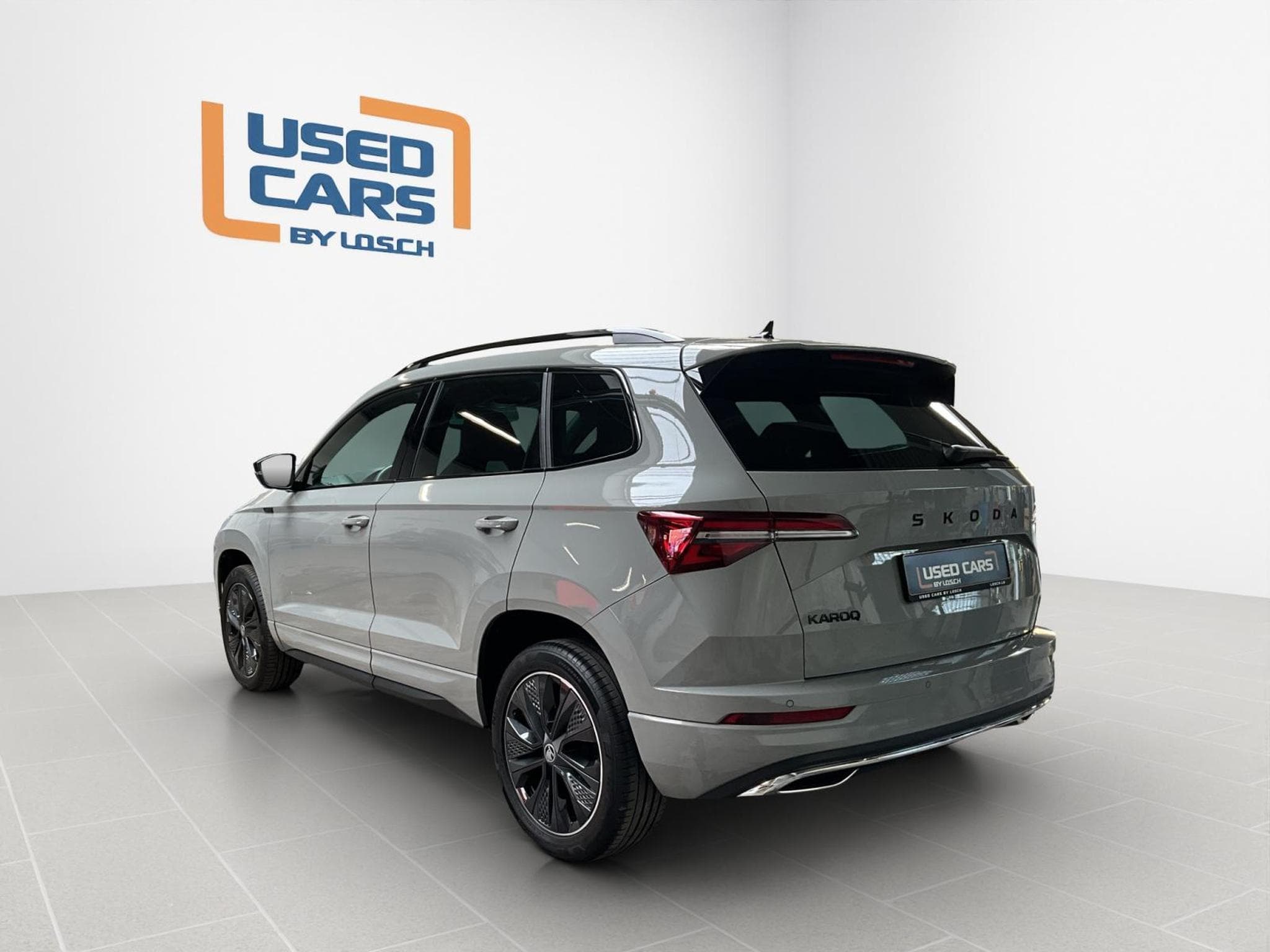 Skoda Karoq Sportsline+DSG+P.Travel+AHK+Easy-Open+Led+Navi (2025) - Photo 6
