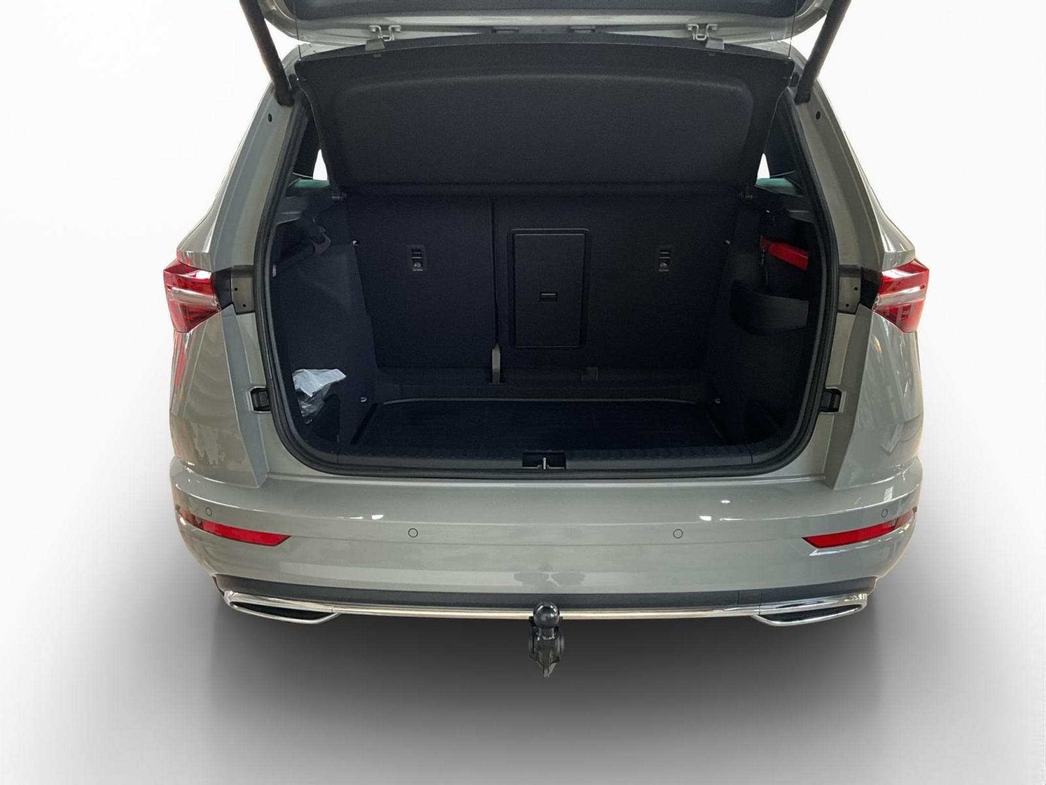 Skoda Karoq Sportsline+DSG+P.Travel+AHK+Easy-Open+Led+Navi (2025) - Photo 16