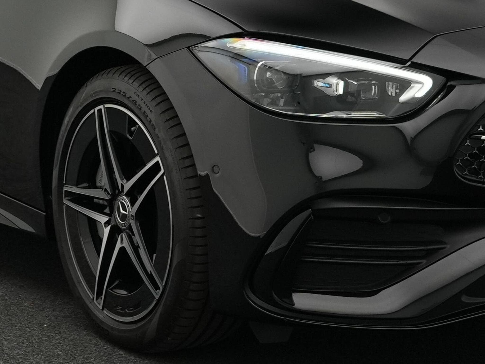 Mercedes C 200 d T-Modell AMG-Line Burmester+Digital+Pano (2025) - Photo 9