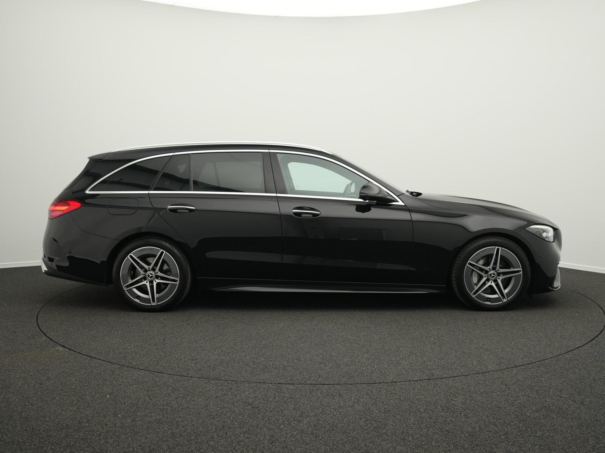 Mercedes C 220 d 4MATIC T-Modell AMG-Line Premium Plus (2025) - Photo 5