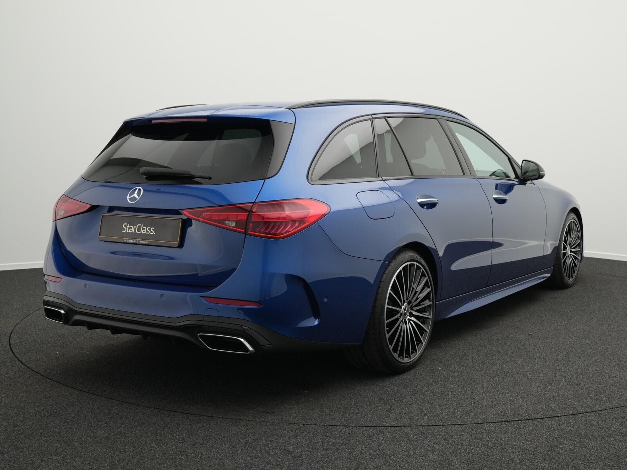 Mercedes C 220 d T-Modell AMG Line Premium (2026) - Photo 3