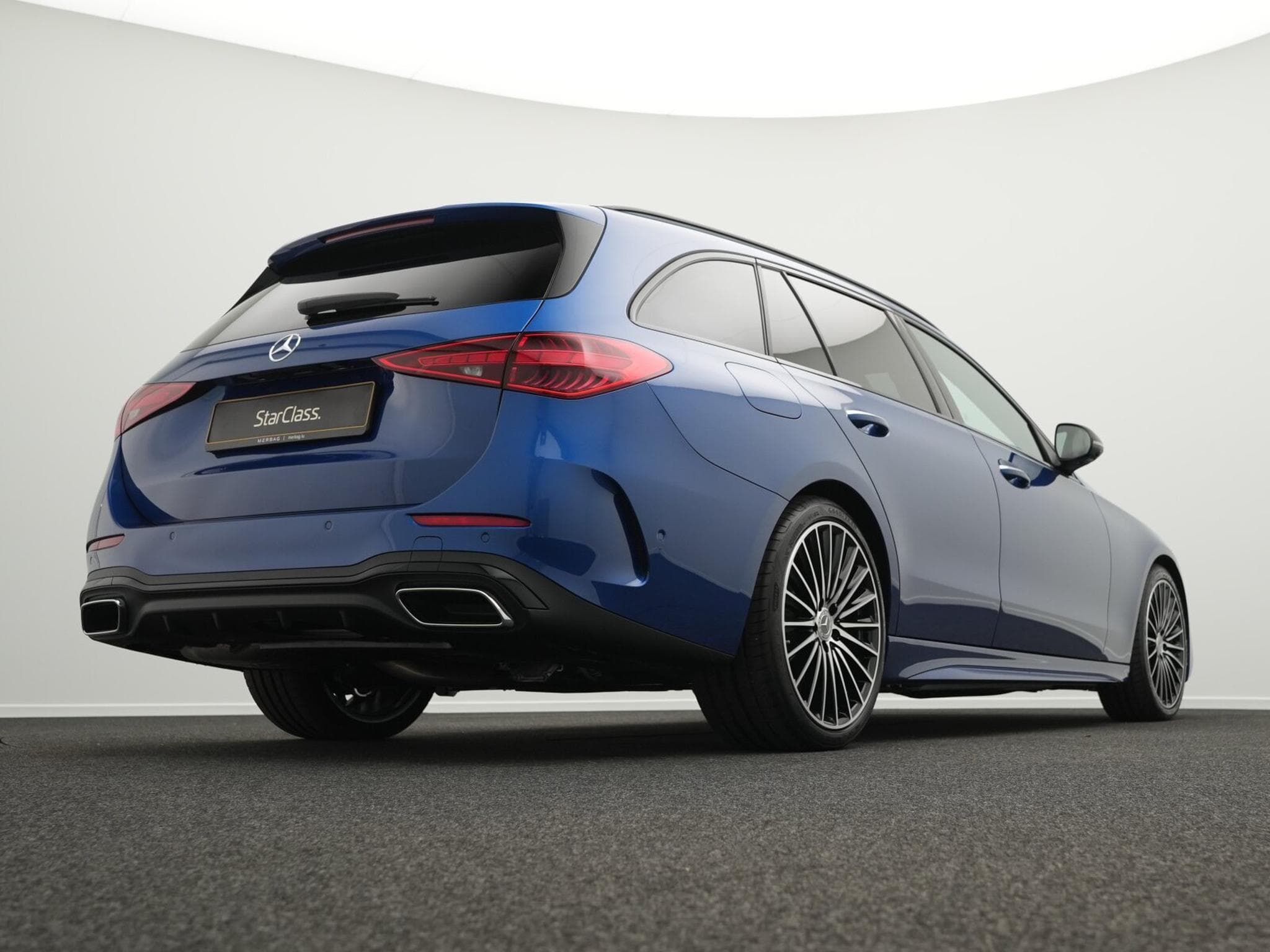 Mercedes C 220 d T-Modell AMG Line Premium (2026) - Photo 11