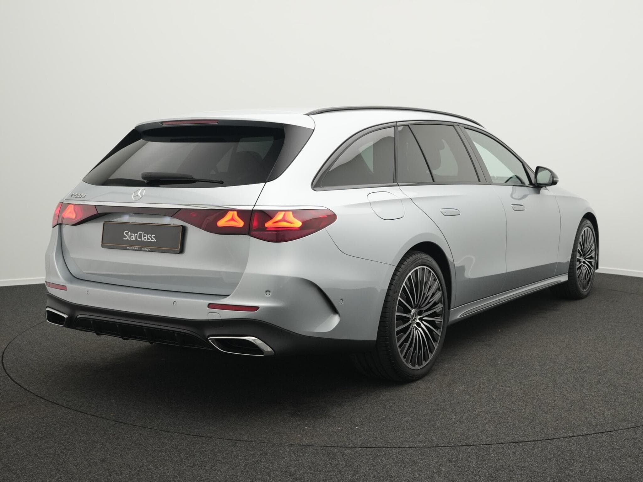 Mercedes Classe E d T-Modell AMG-Line Premium Plus (2025) - Photo 3