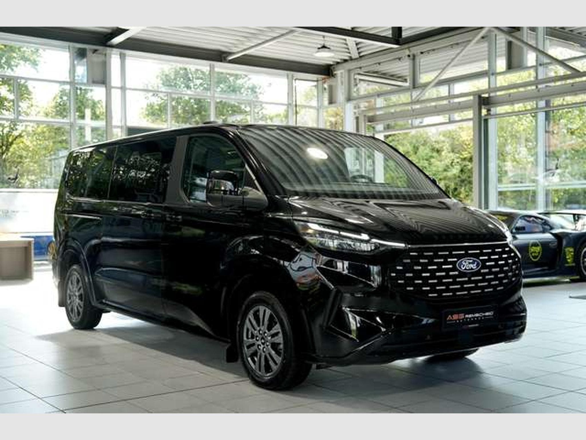 Ford Tourneo 320 L2 Tourneo Titanium FWD *9-Sitzer (2025) - Foto 4