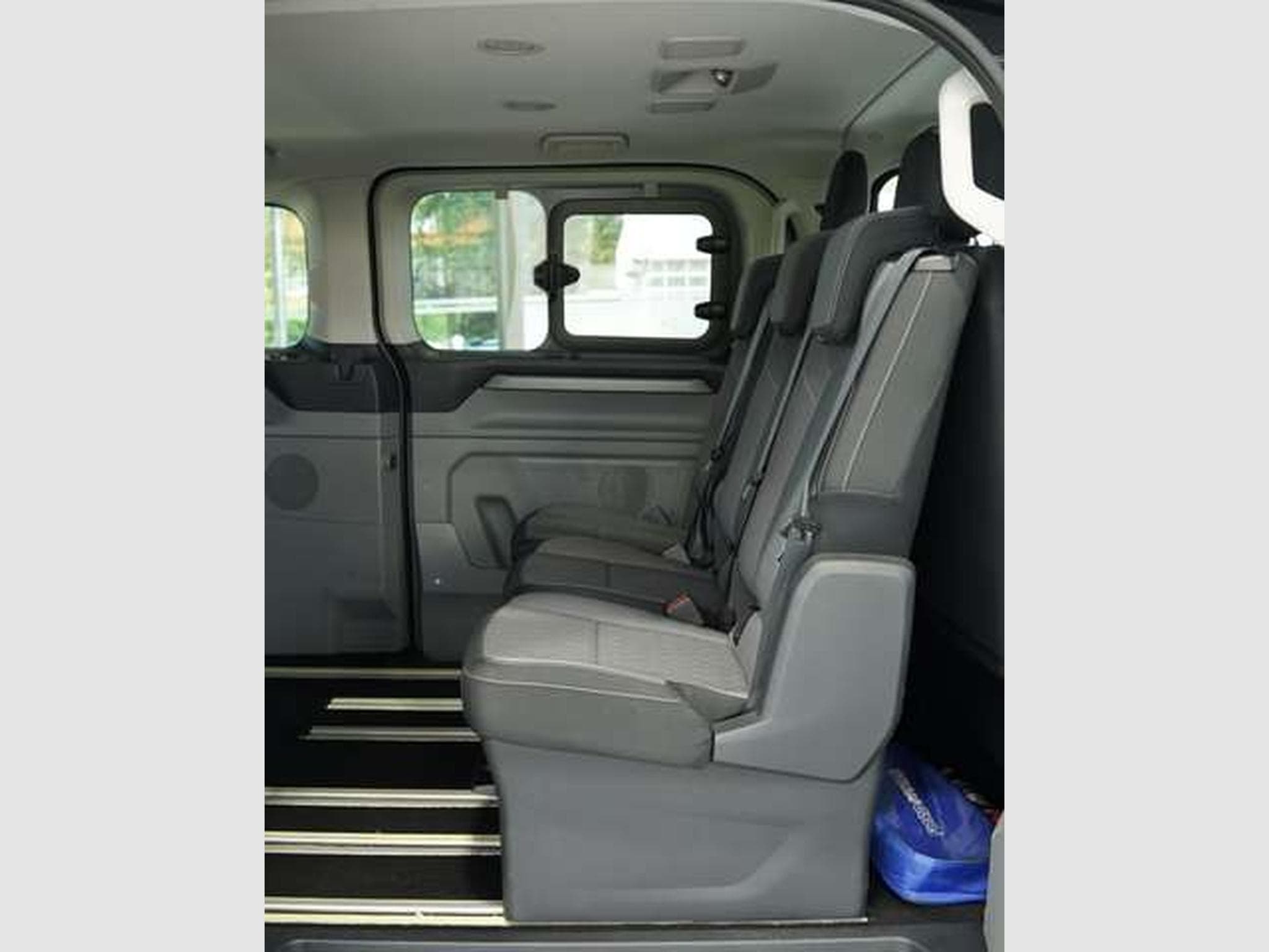 Ford Tourneo 320 L2 Tourneo Titanium FWD *9-Sitzer (2025) - Foto 18
