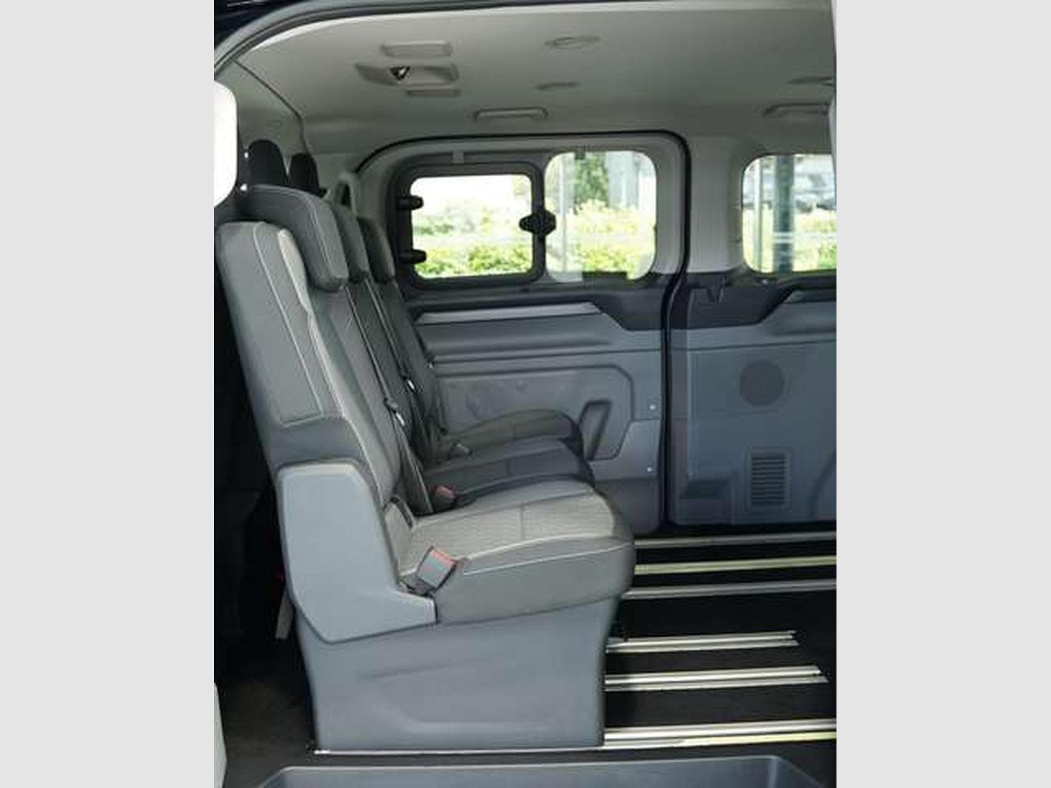 Ford Tourneo 320 L2 Tourneo Titanium FWD *9-Sitzer (2025) - Foto 21